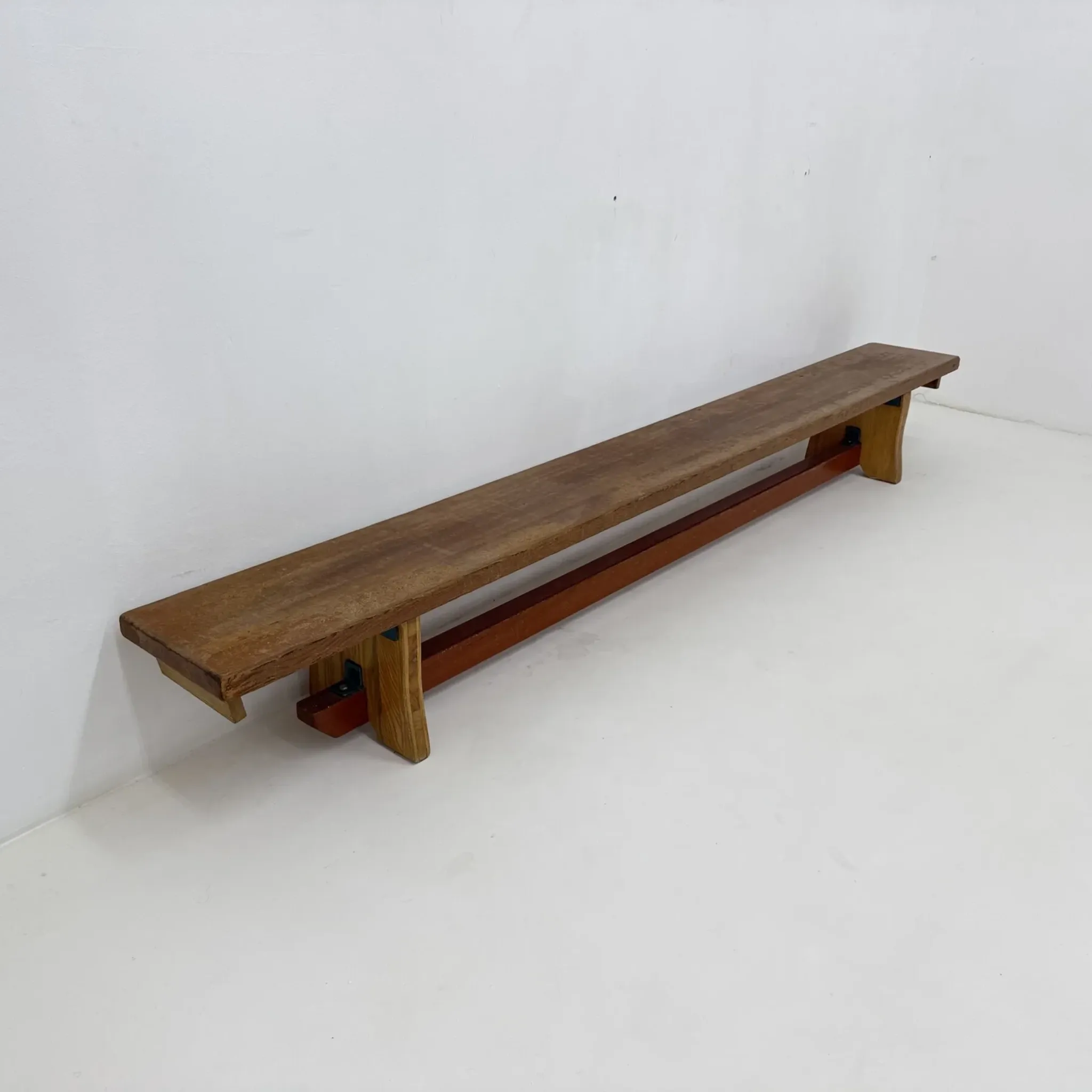 Banc d'école en bois massif vintage, années 1970