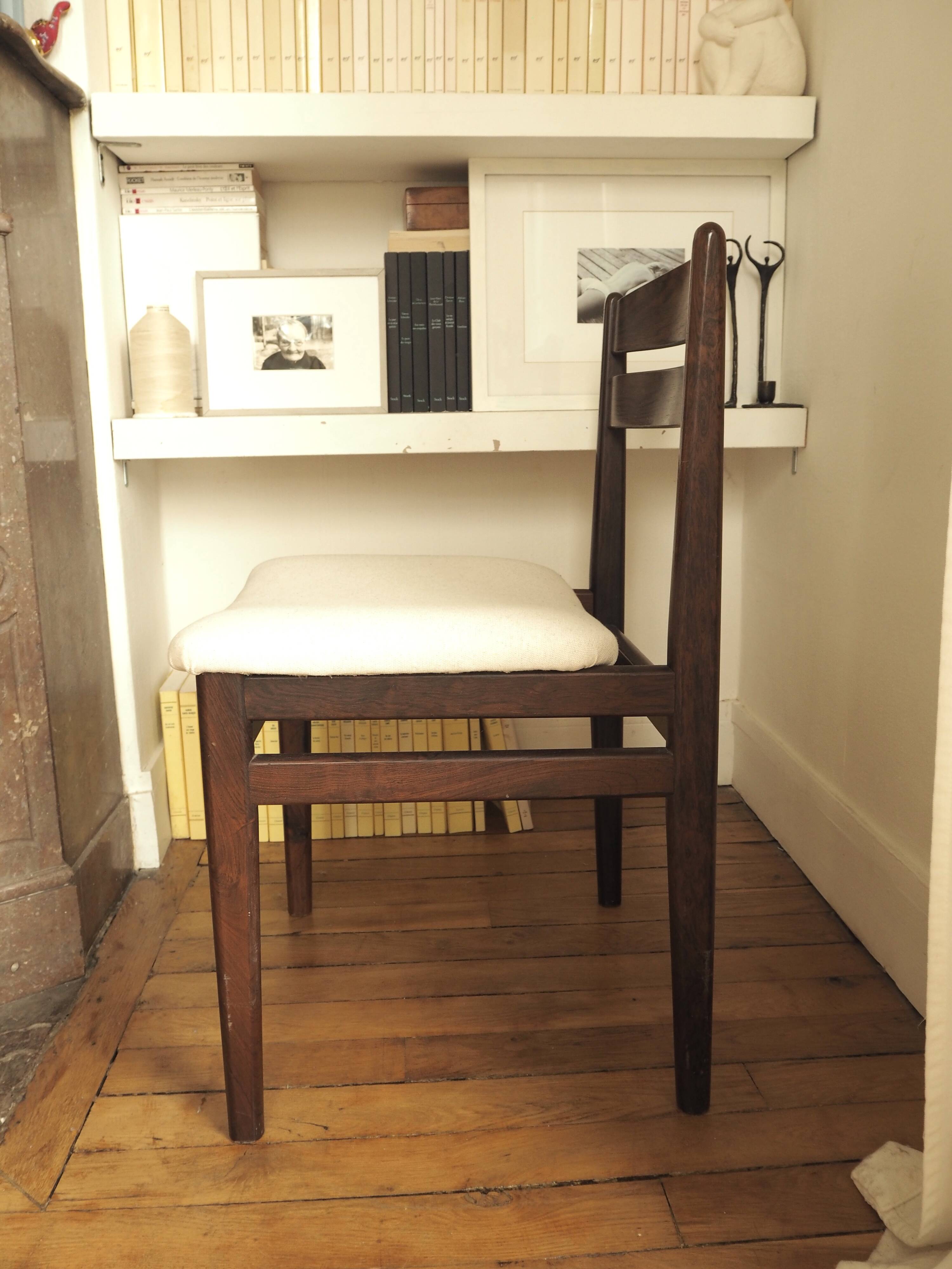 Chaise danoise en palissandre et tissu Pierre Frey