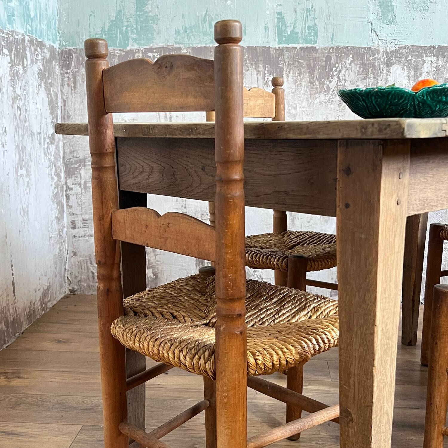 4 Folk Art chairs in wood and straw