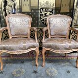 Paire de fauteuils cabriolets de style Louis XV