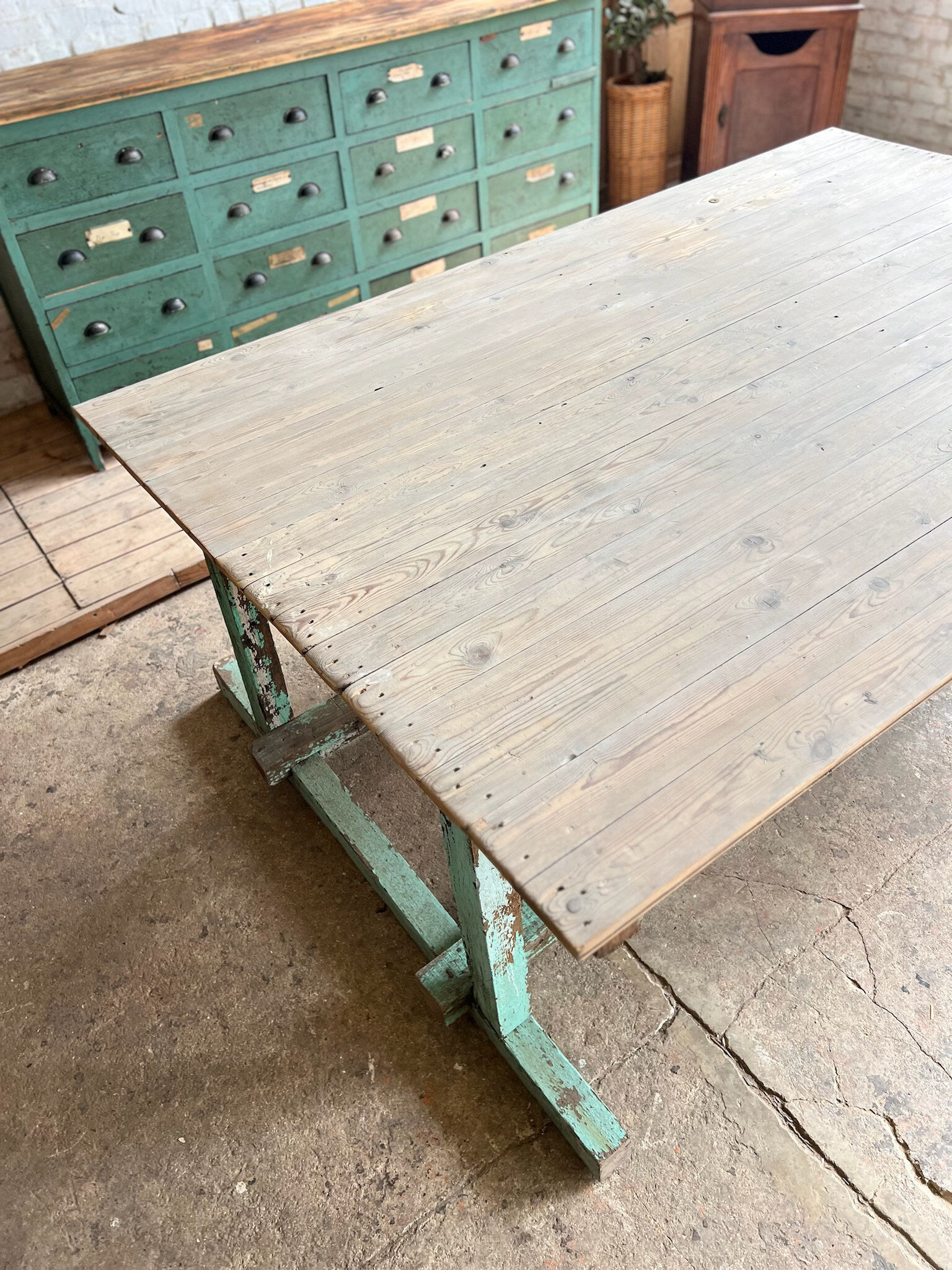 Old table / workshop island