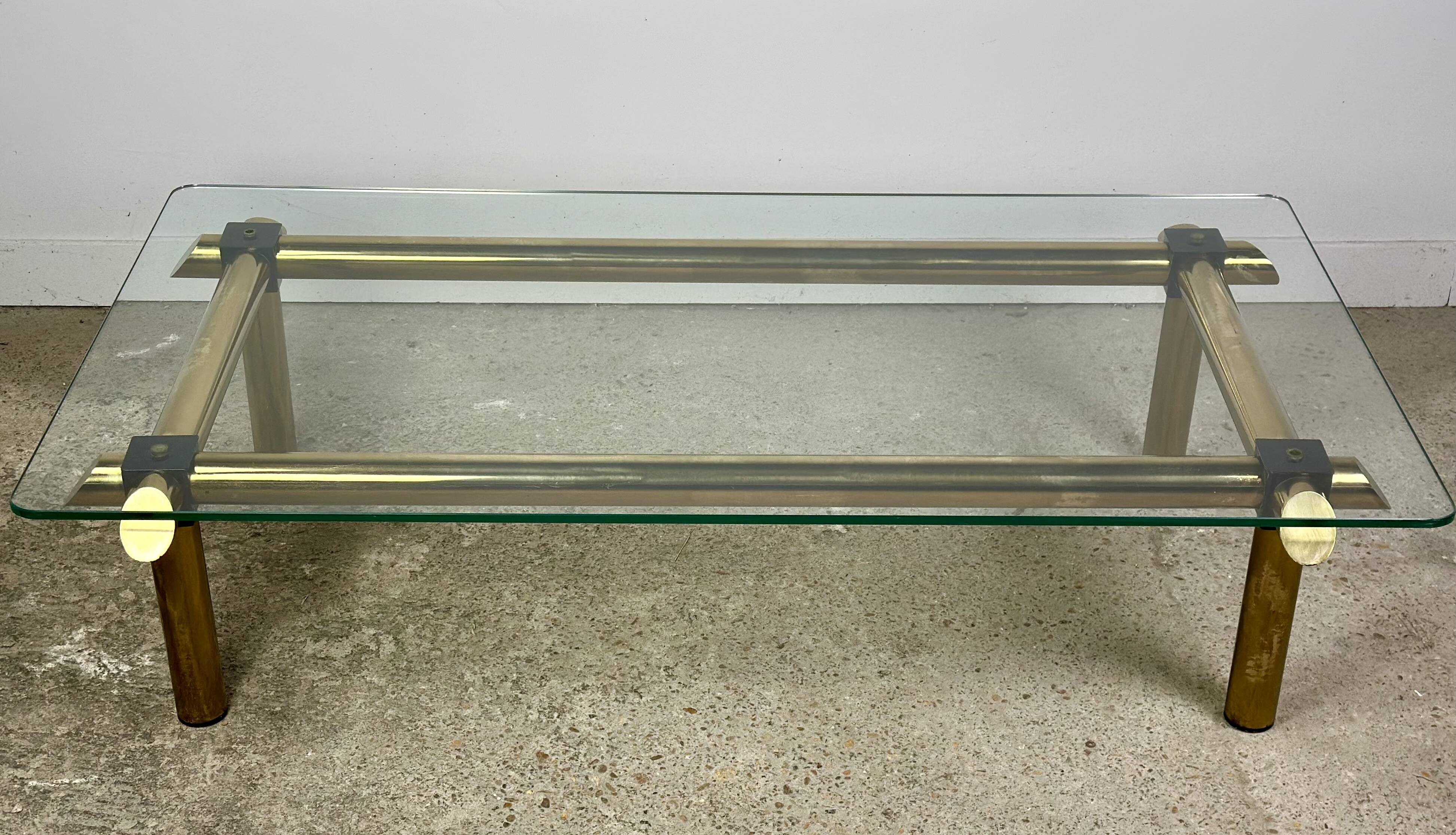 Vintage Italian coffee table 80'S in brass and iron