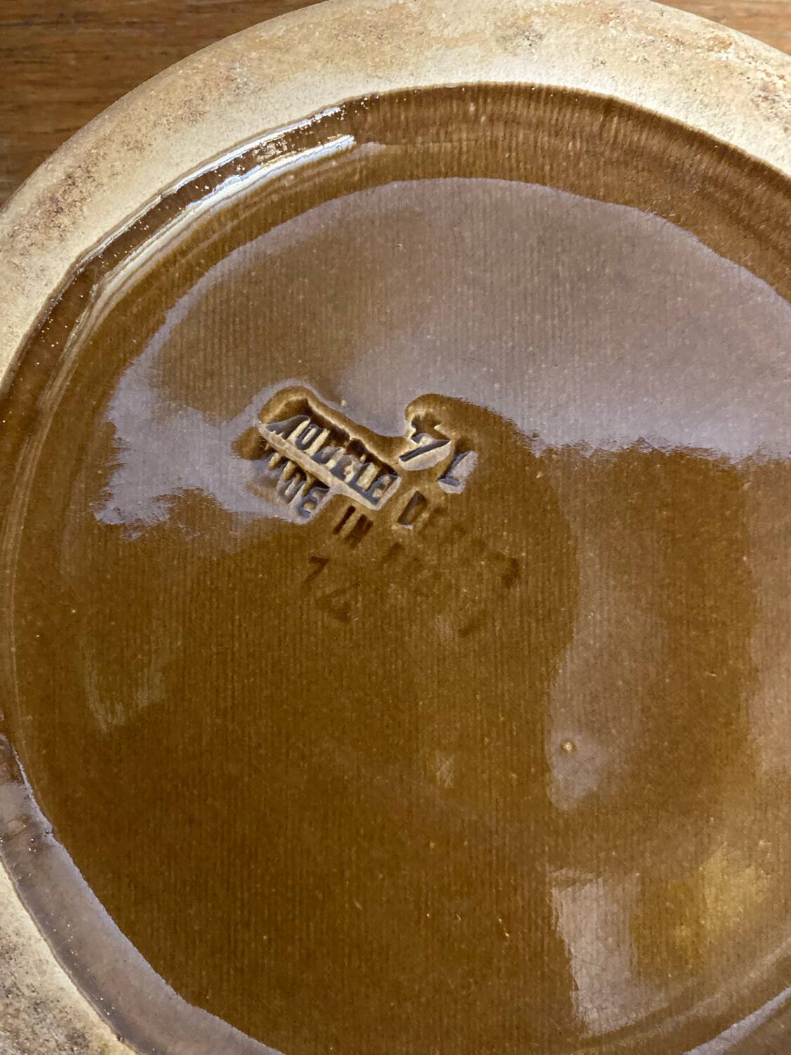 Antique-style ceramic pan for cooking 12 snails, La Bourguignonne