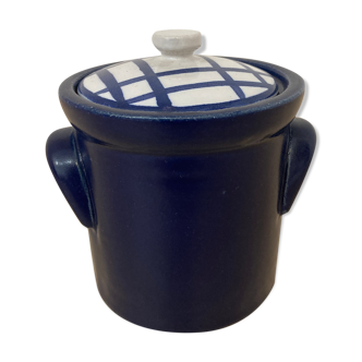 Pot bleu en céramique