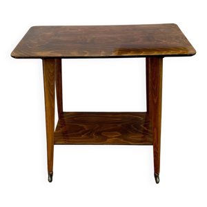 Desserte vintage sur - roulettes