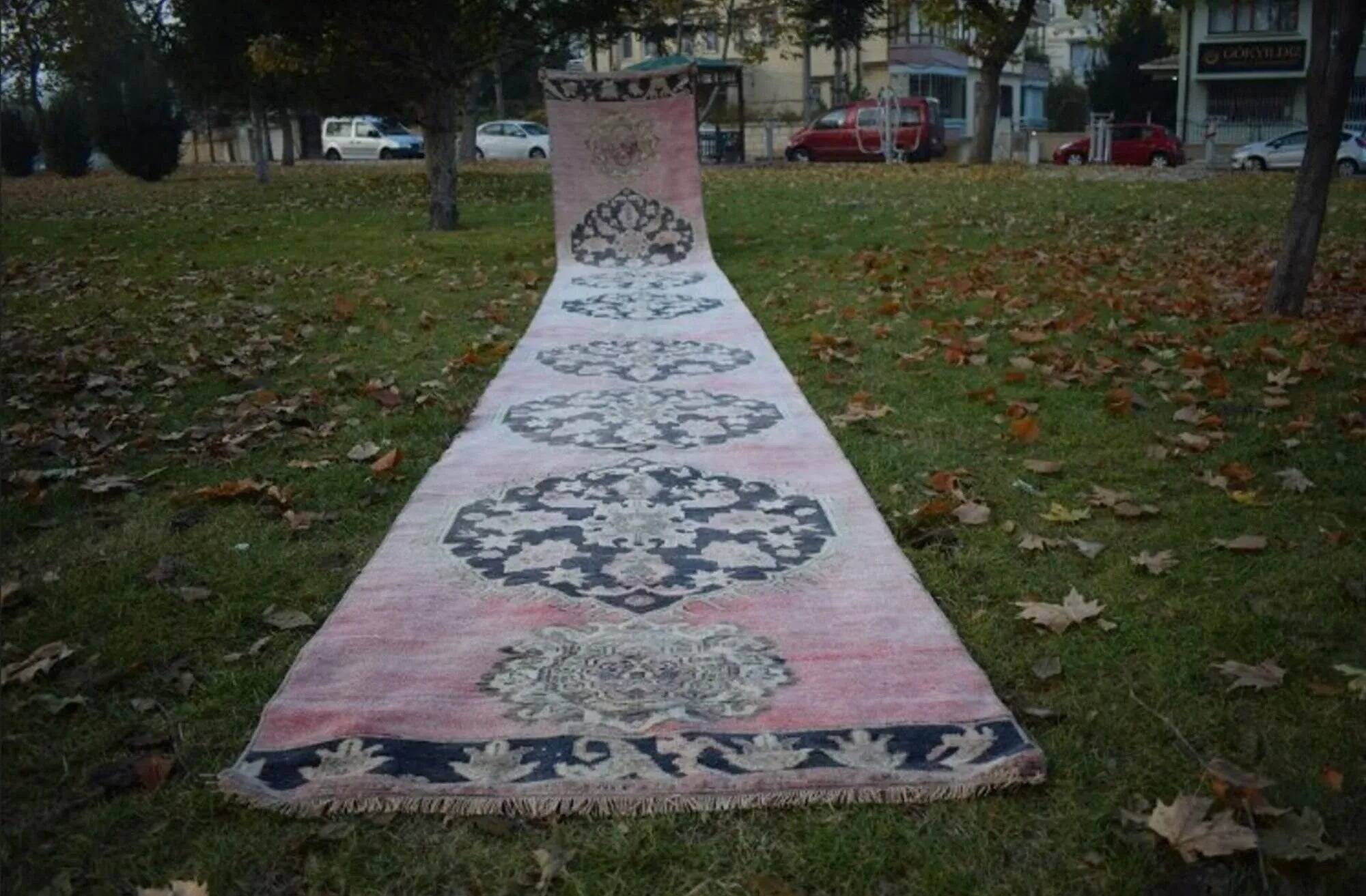Vintage Turkish hallway rug 105x771 cm