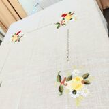 Vintage tablecloth set and 10 fine embroidered linen napkins, 270x165.