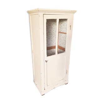 Armoire parisienne
