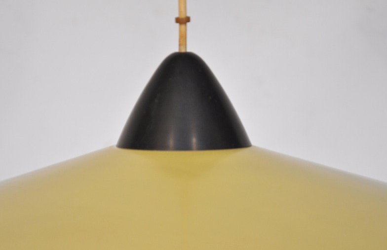 Hanging glass and metal