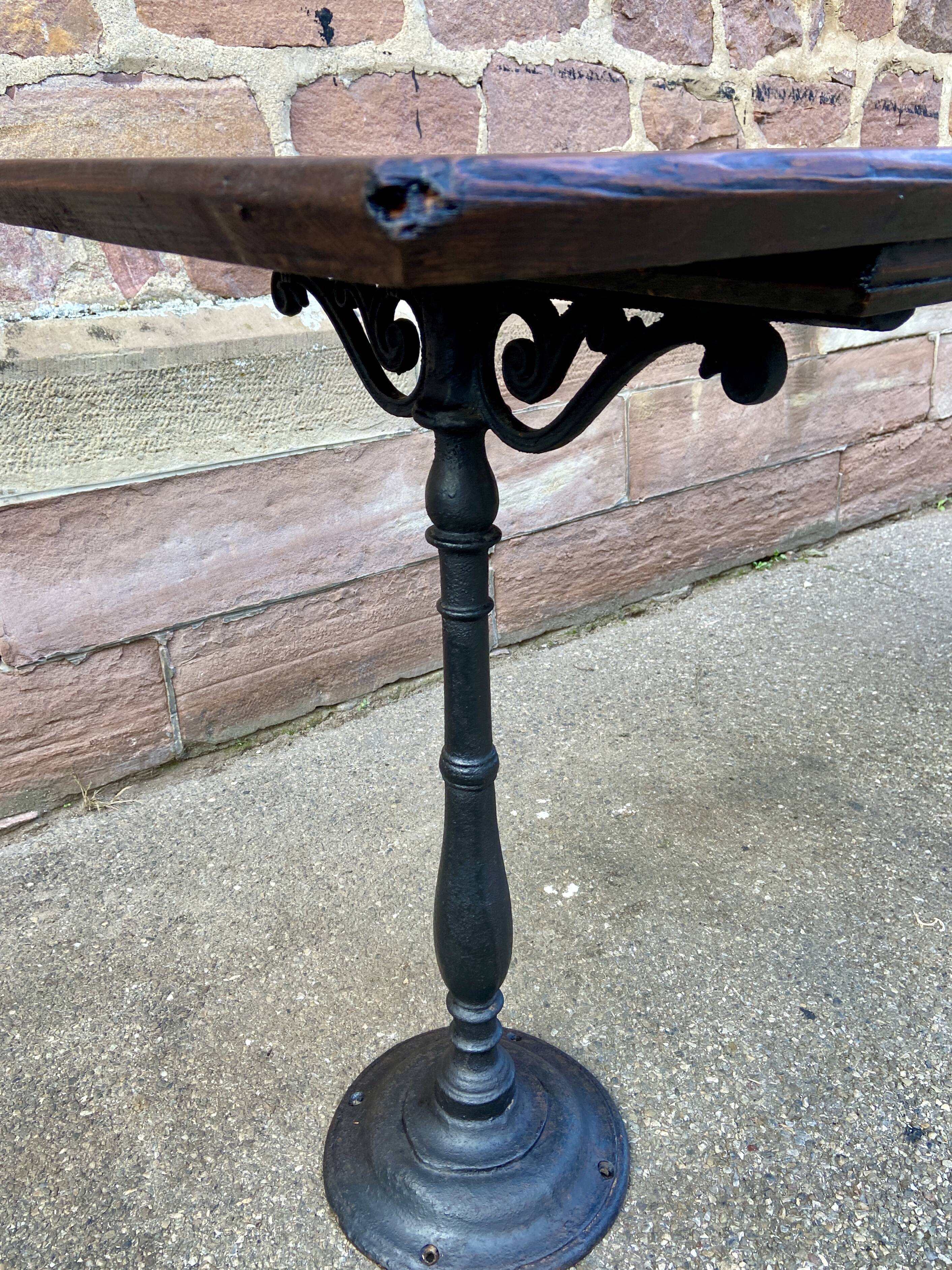 Café table bistro vintage brasserie 1890-1910 cast iron & fir