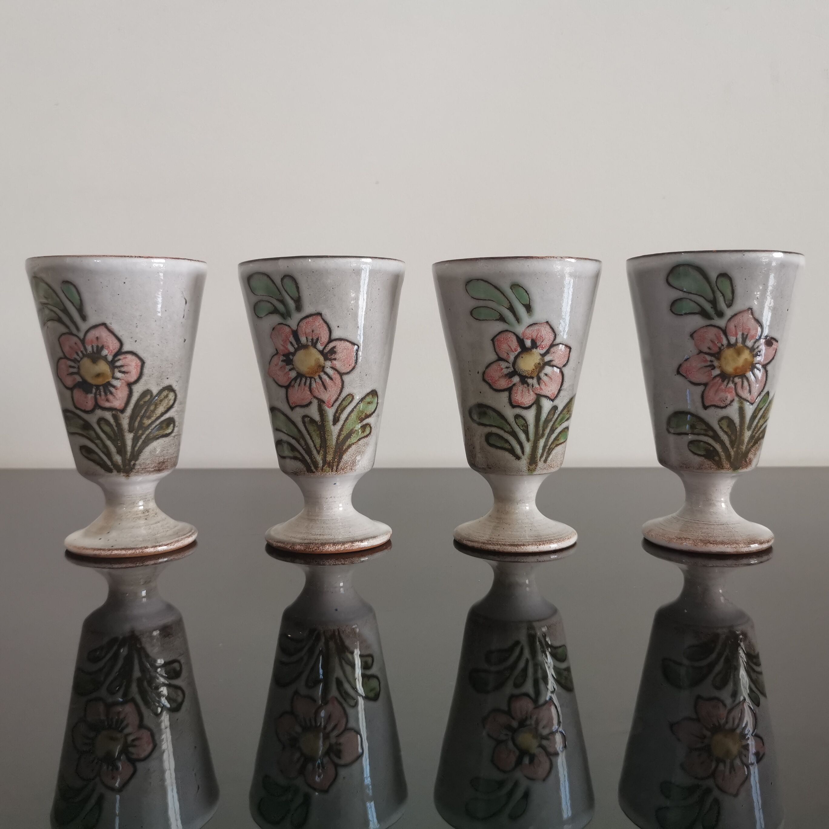 Mazagrans décor fleurie peint à la main vintage