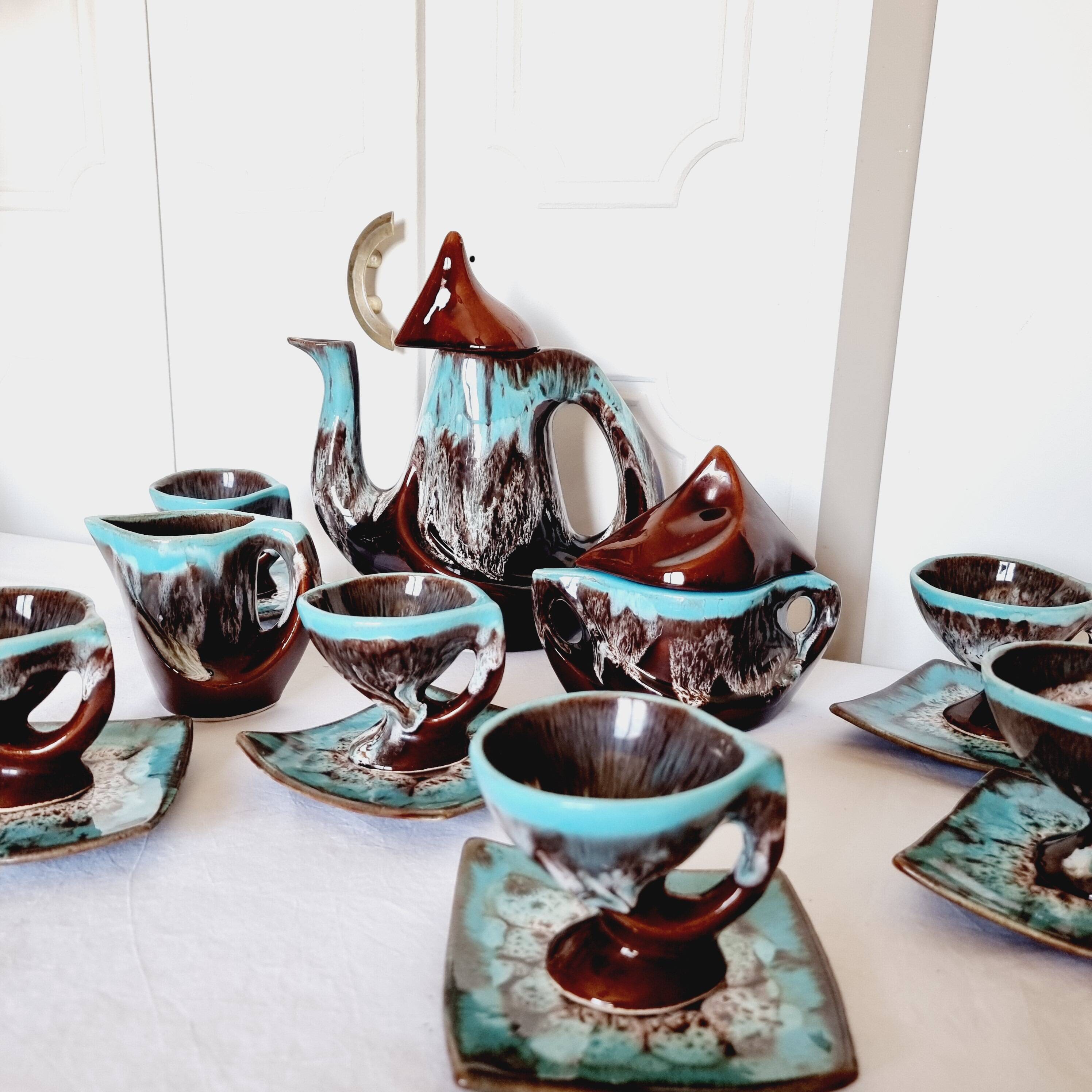 Impressionnant service à café français en céramique de Vallauris, design de style milieu du siècle