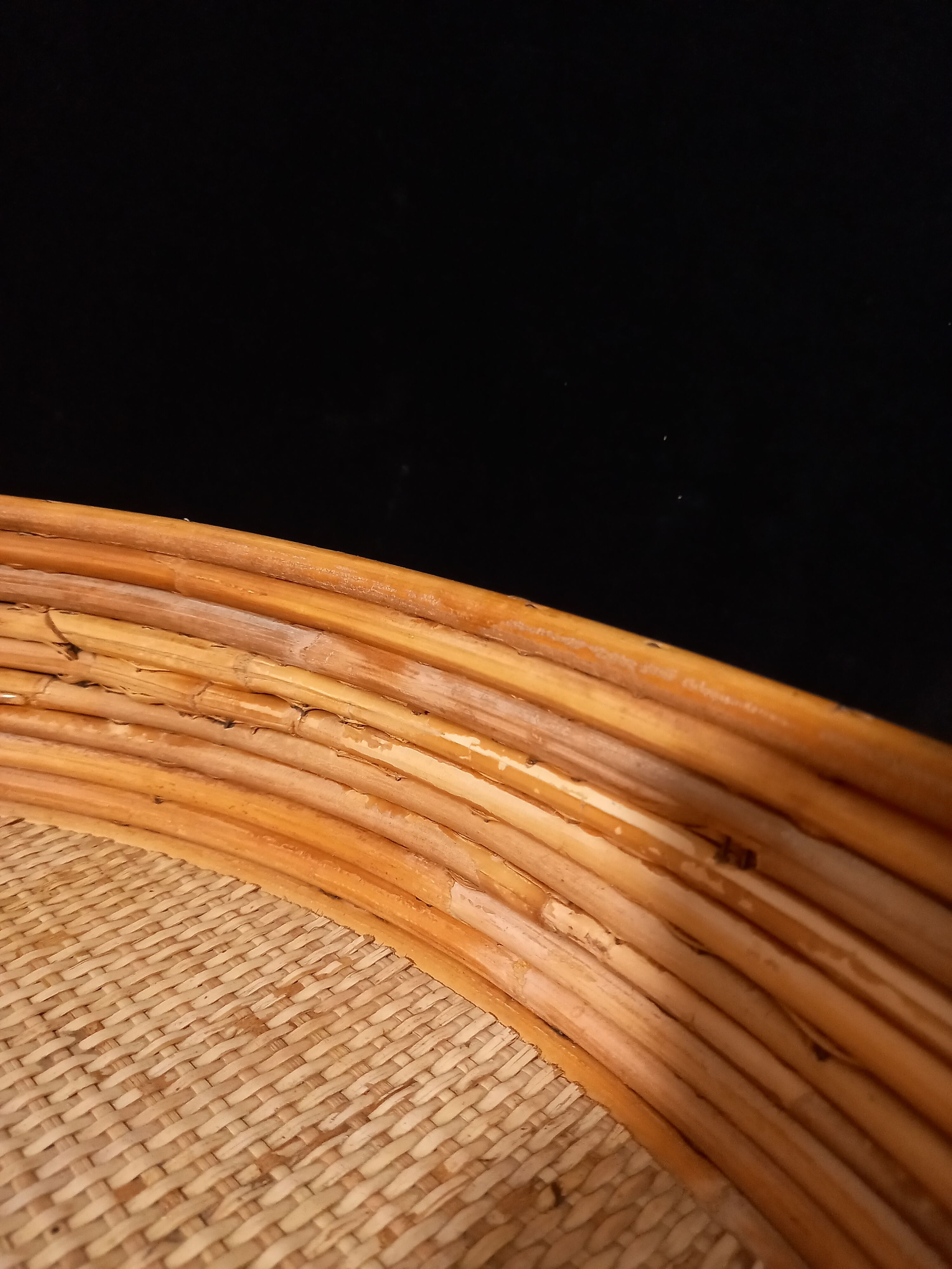 Round trolley with bamboo and rattan wheels