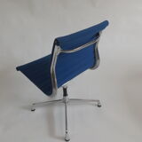 Eames EA 105 side chair