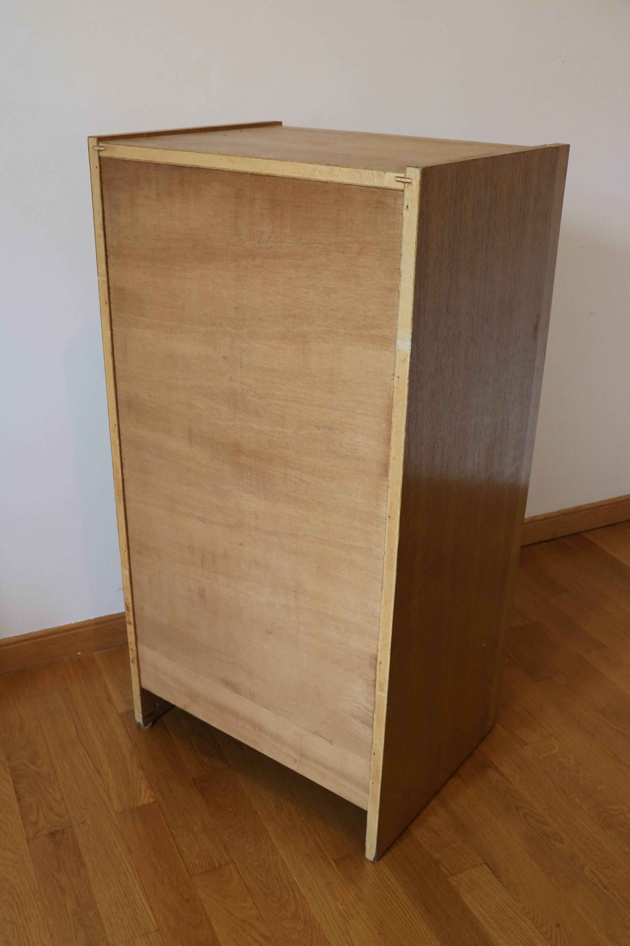 Filing cabinet with curtain