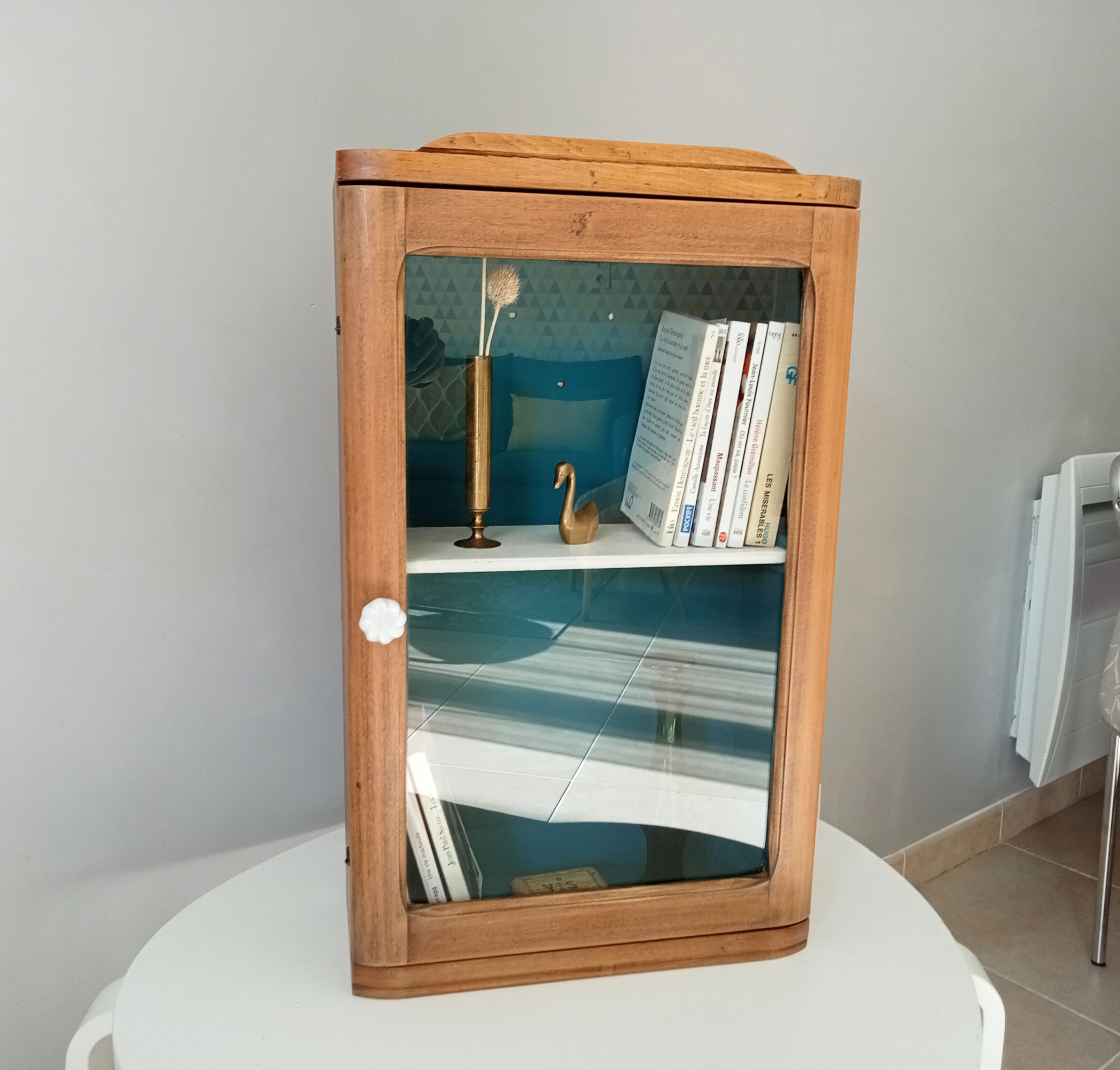 Vintage medicine cabinet in walnut 40/50s