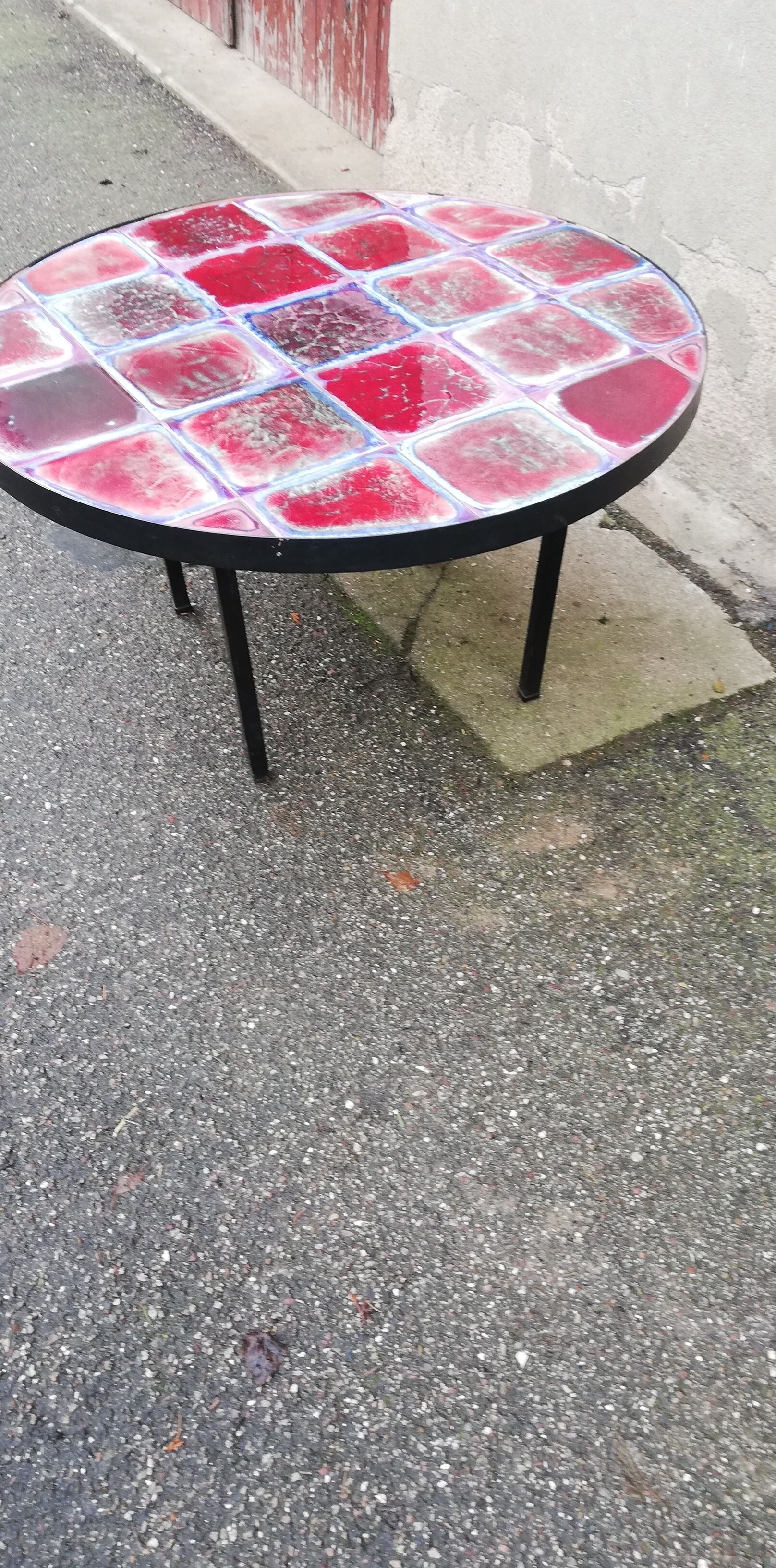 Table basse vintage céramique rouge