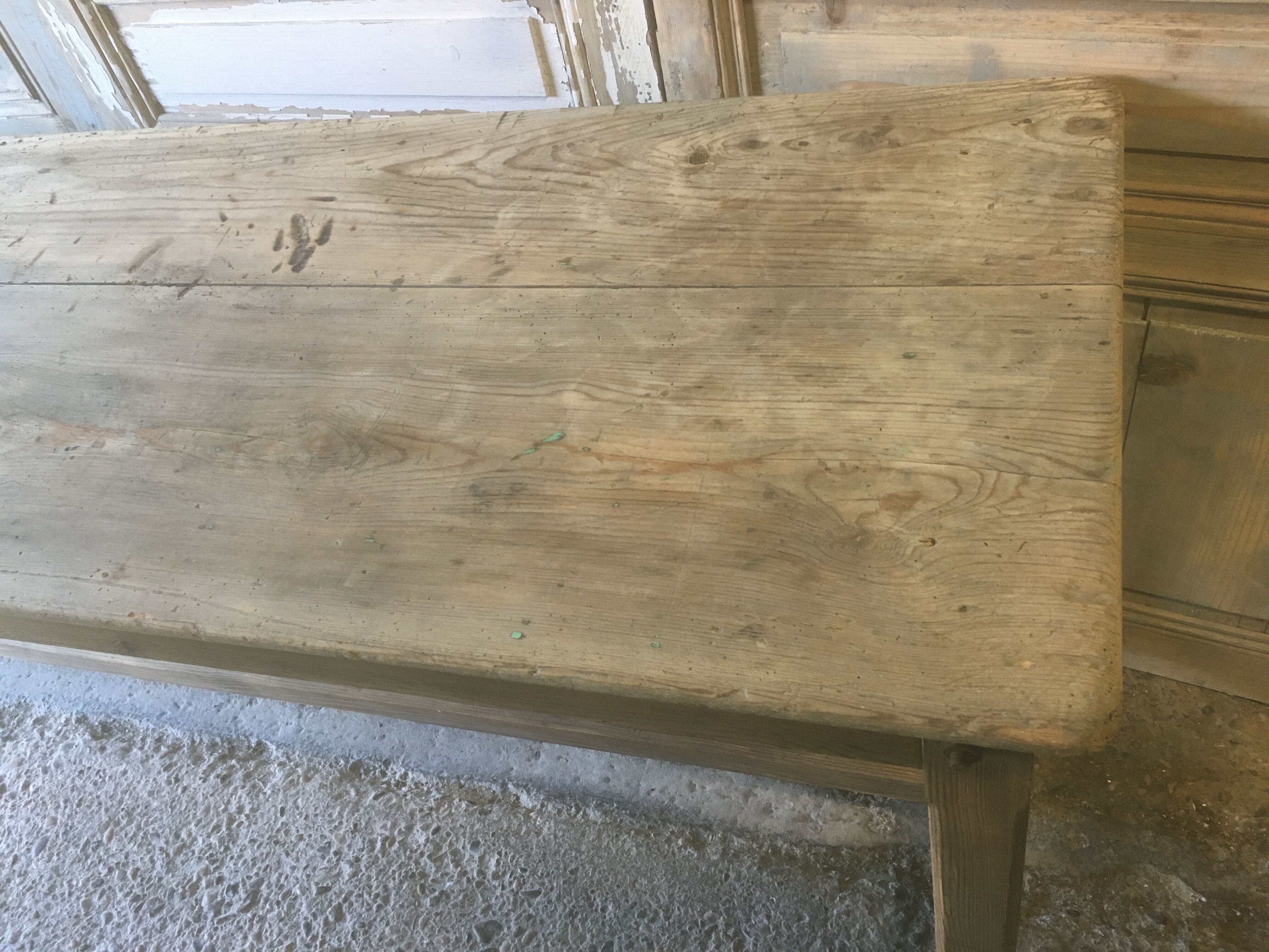 Pine cloth table