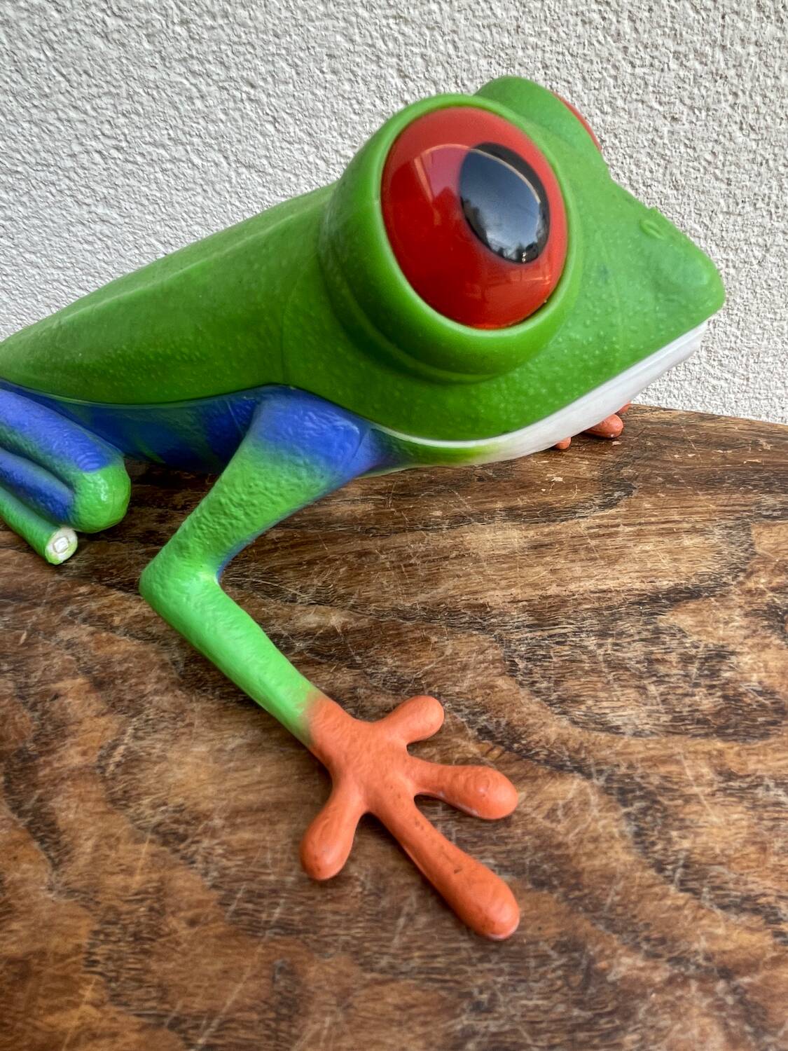 Vintage frog telephone