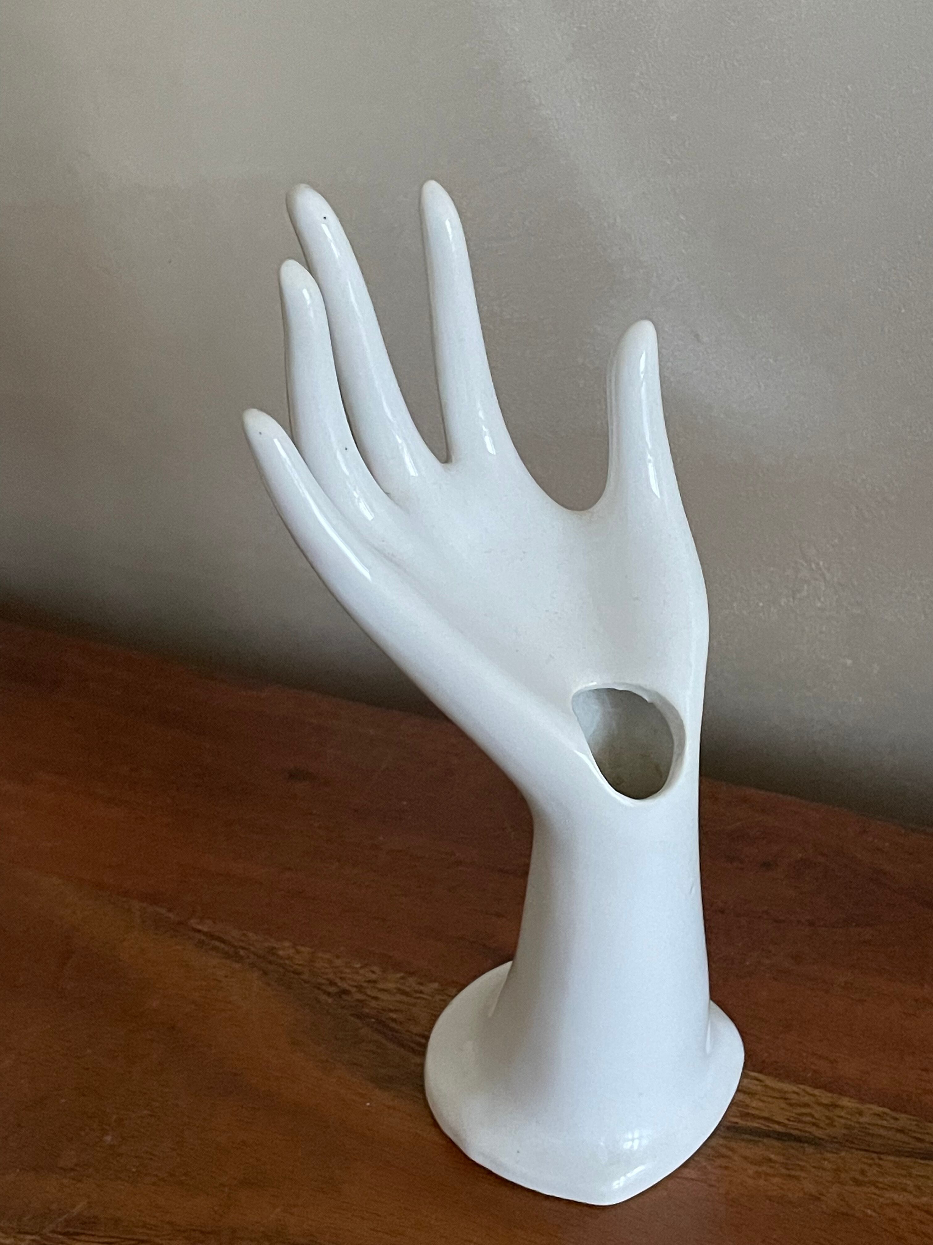Ceramic hand baguier