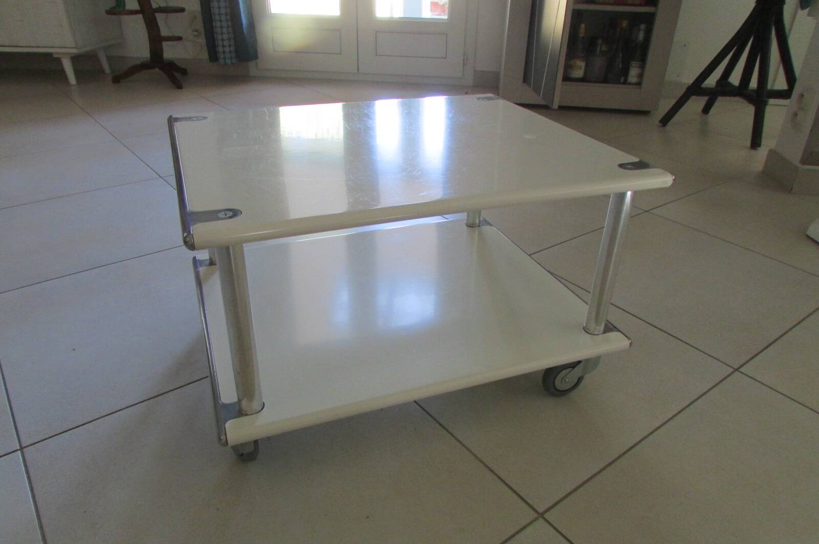 "Space Age" coffee table in white lacquered steel. Double tops. France, Circa