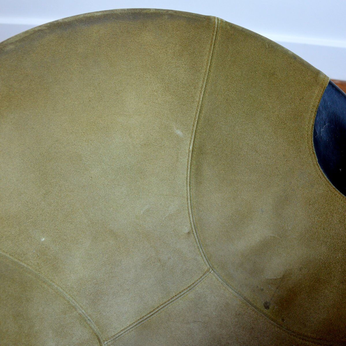 Circle chair in vintage suede 1960s