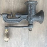Meat grinder