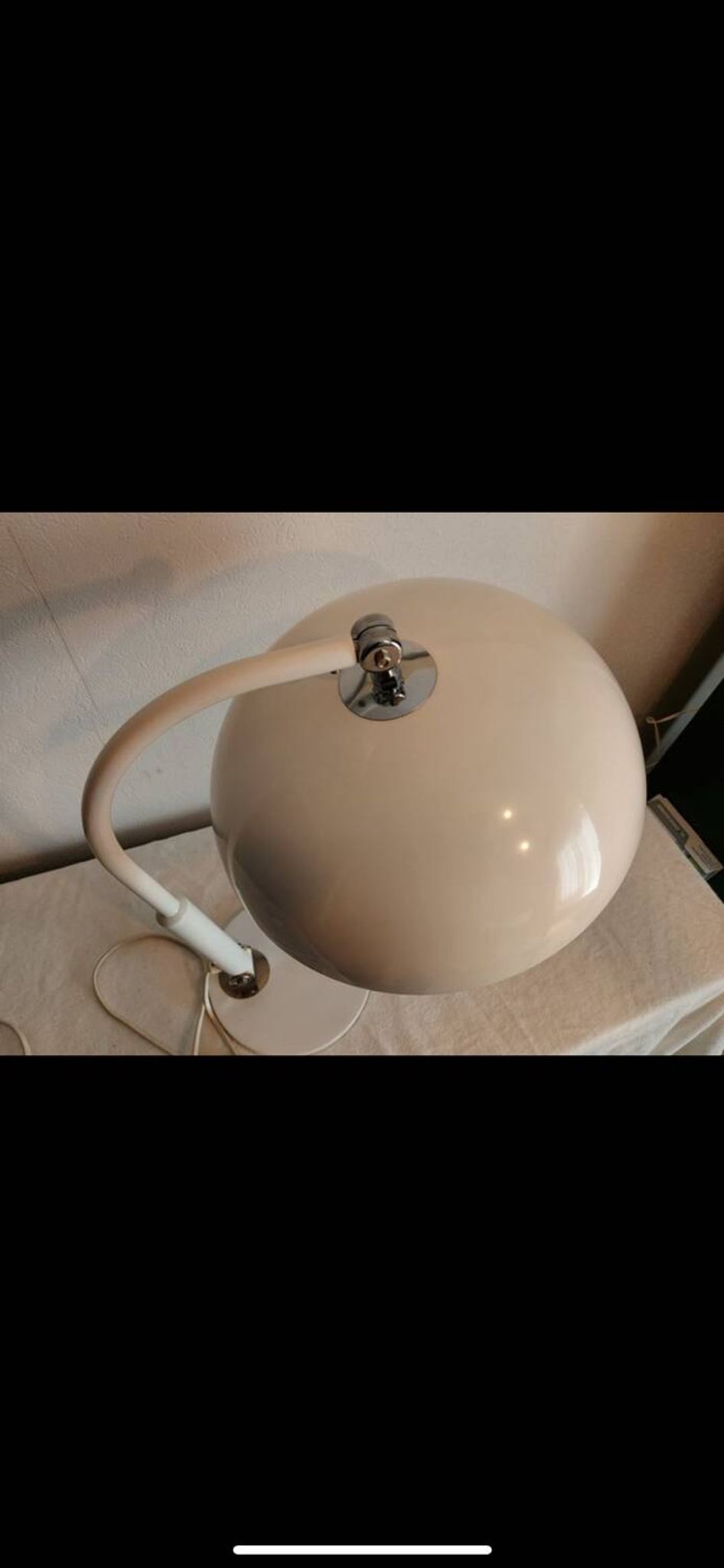 Hala desk lamp by Herman Busquet