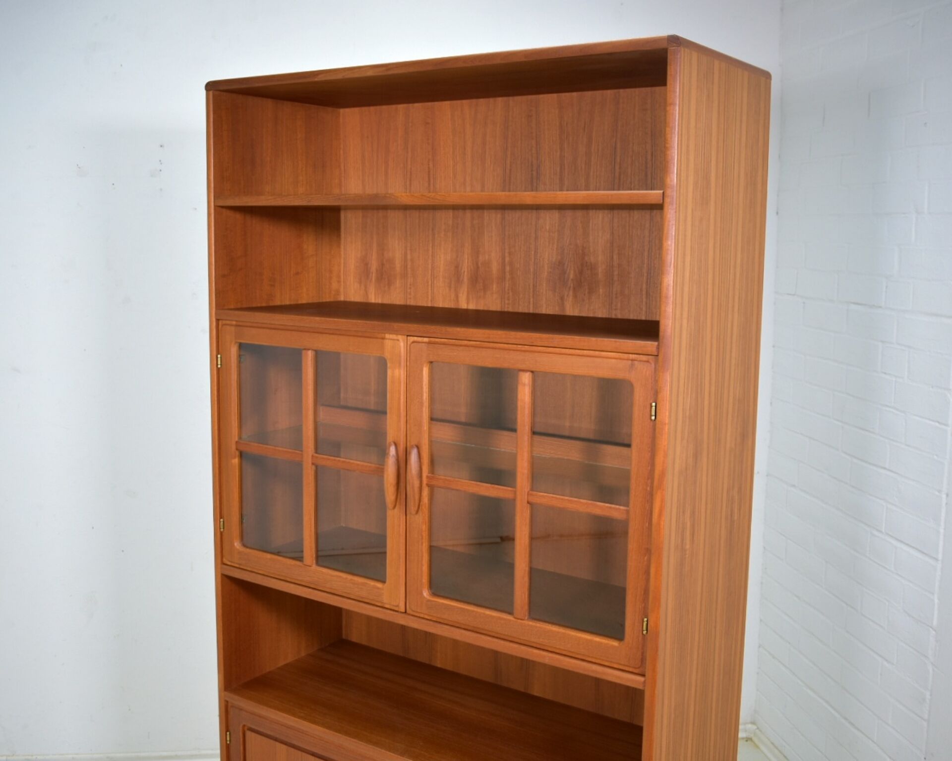 Highboard by Dyrlund 1970s skandinavian Teak showcase Danish