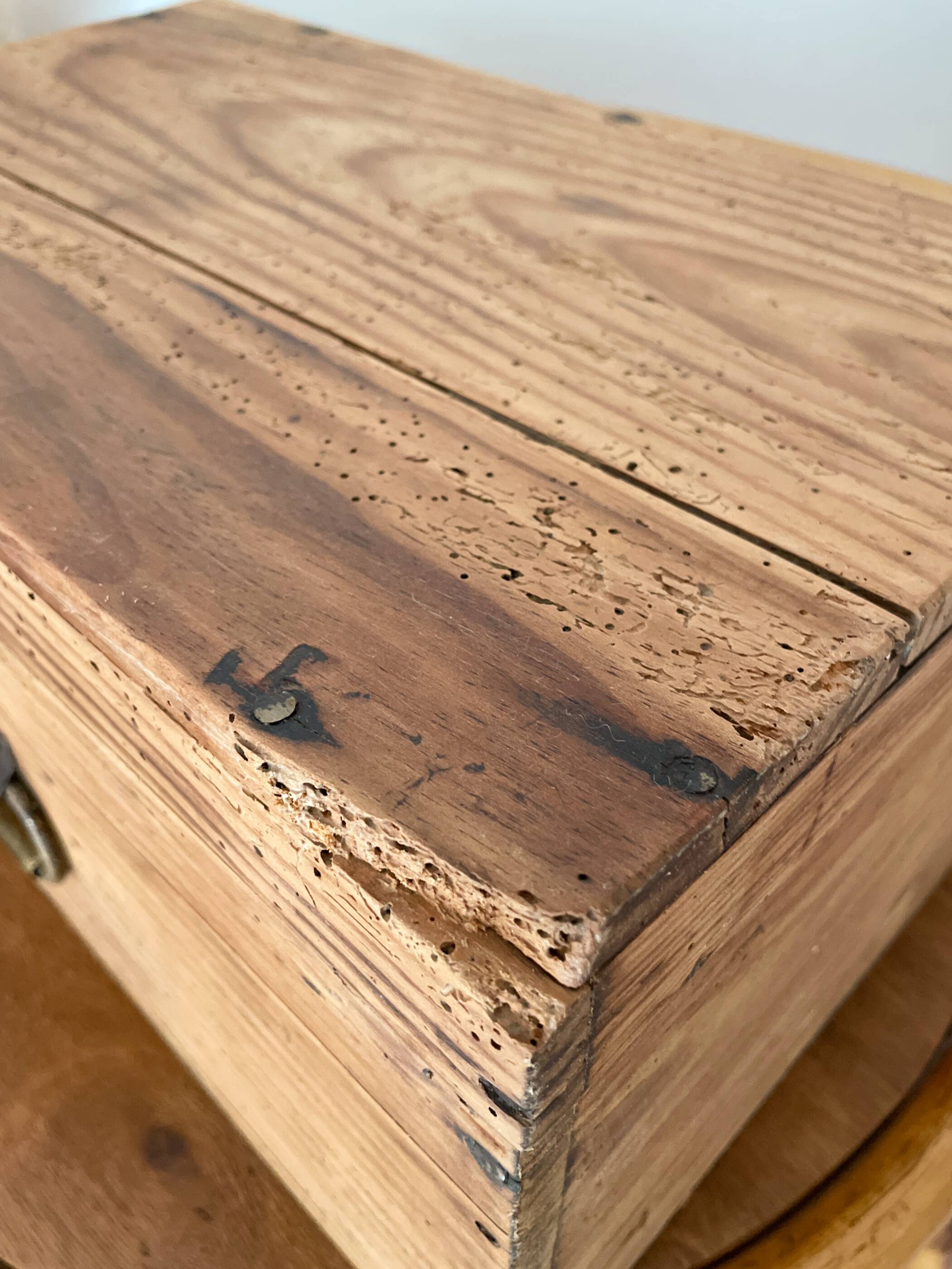 Antique solid pine chest - 41 x 25 x 20