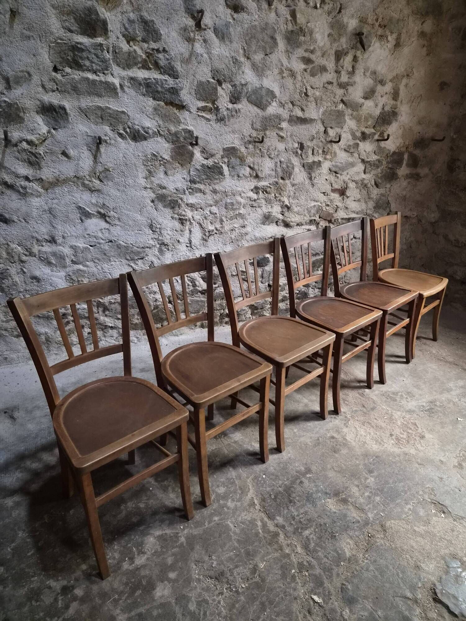 Set of 6 vintage French bistro chairs – Beech, 1950s