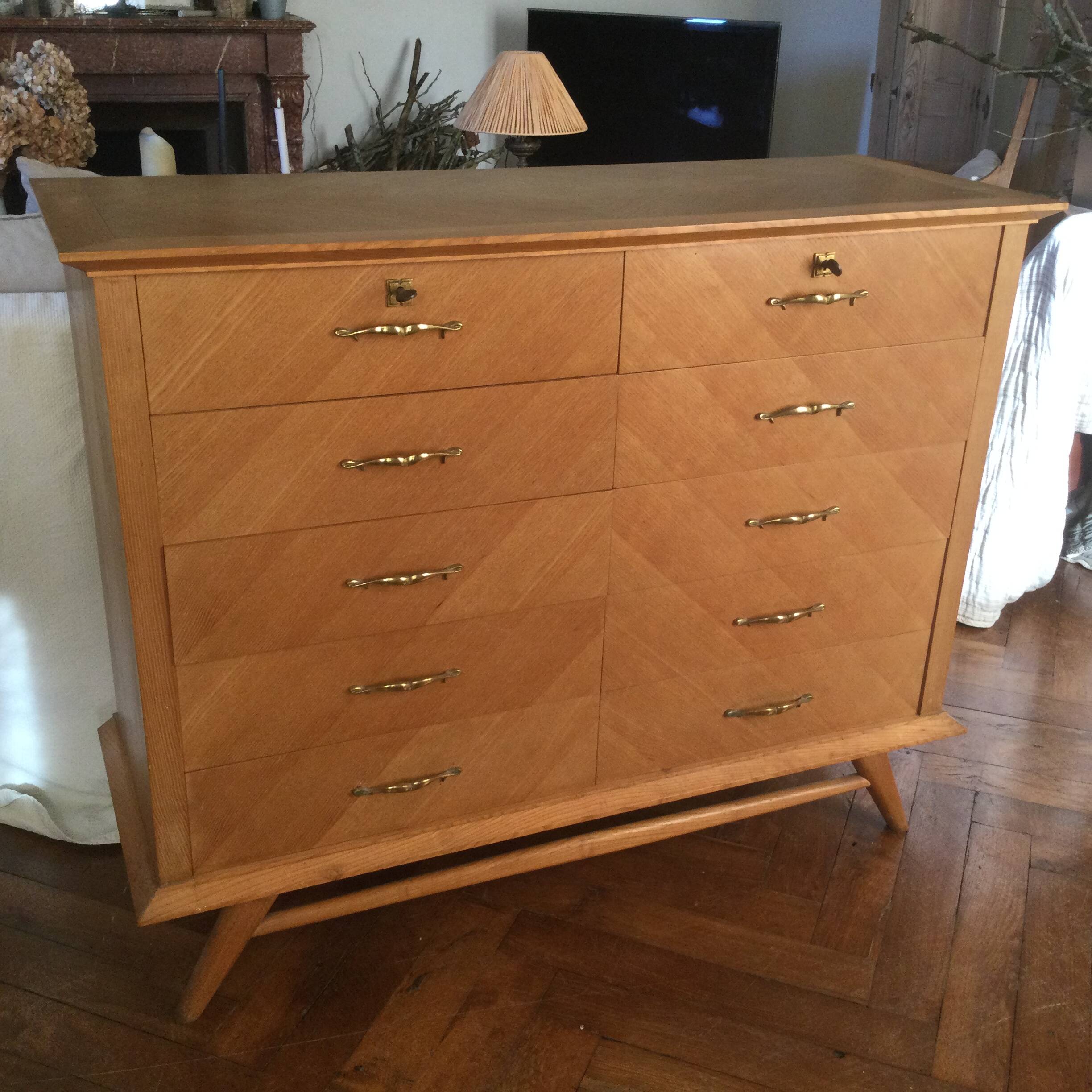 60s chest of drawers, 70 compass feet