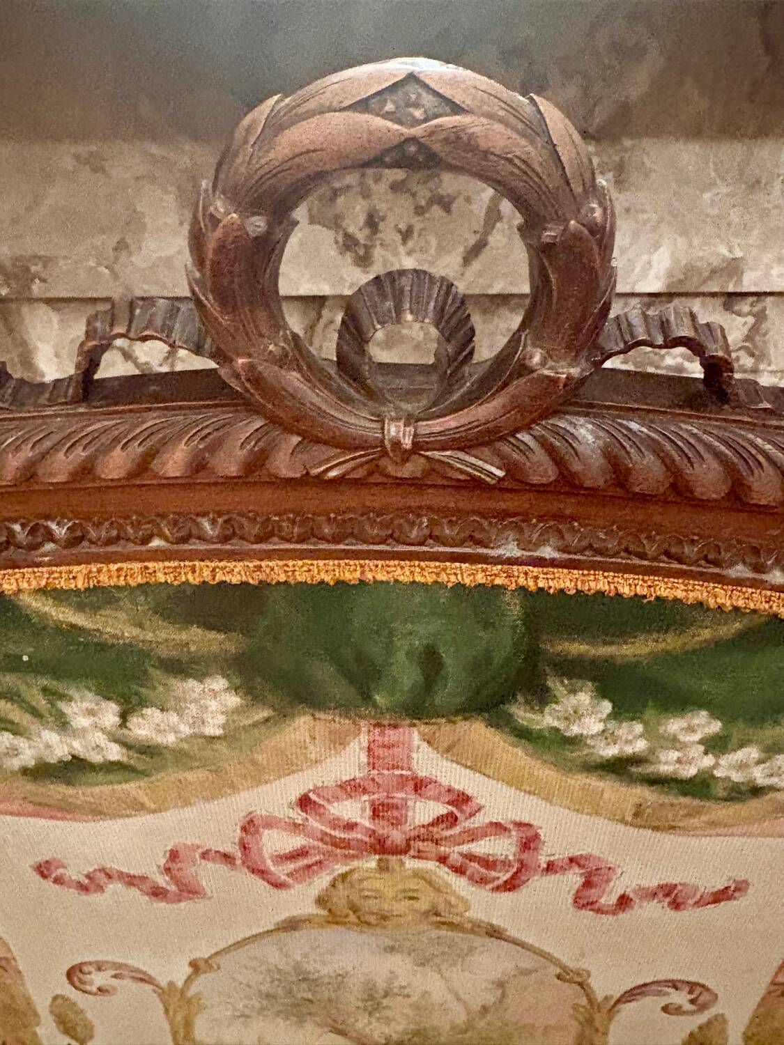 Antique fireplace screen in embroidered canvas, late 18th - early 19th century.