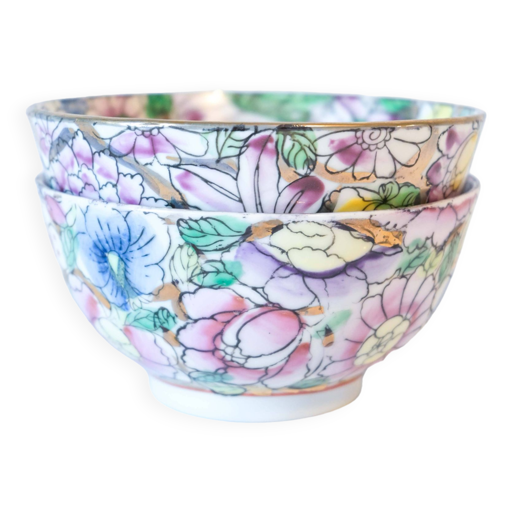 Pair of Chinese porcelain bowls with floral decoration