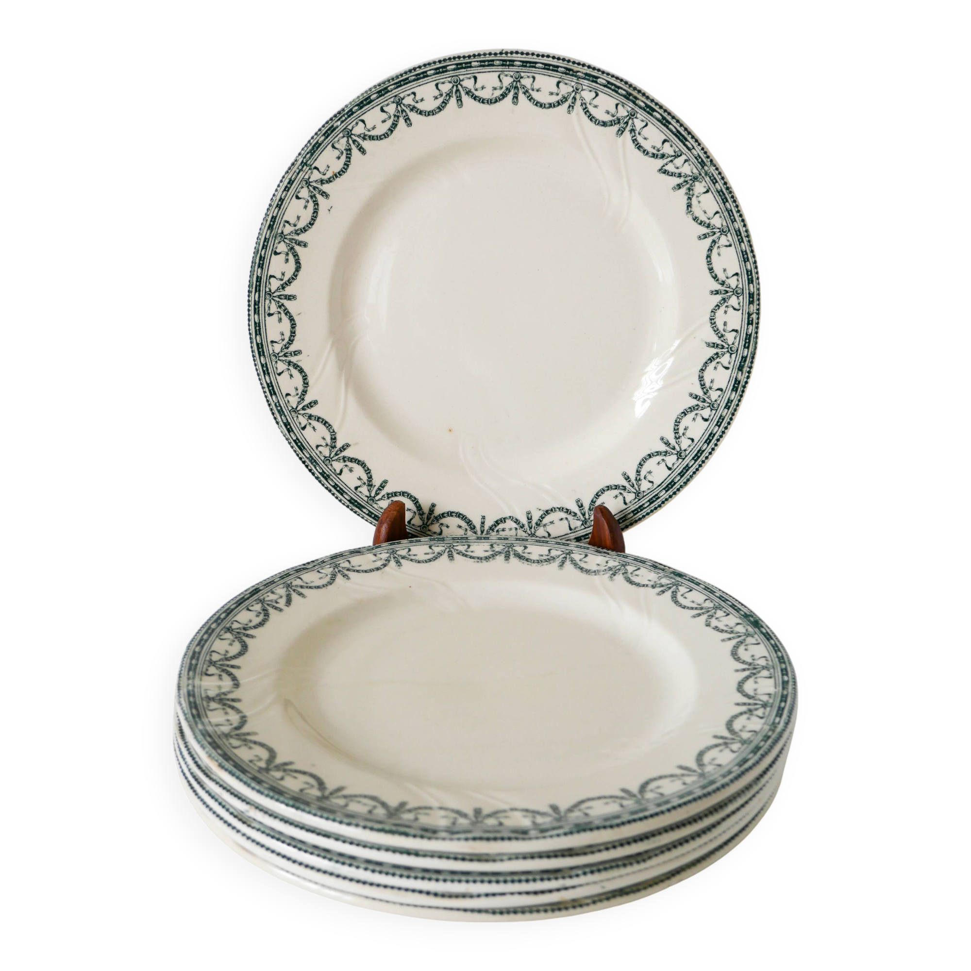 Set of 6 flat plates in Terre de Fer Salins, "Guirlandes" model