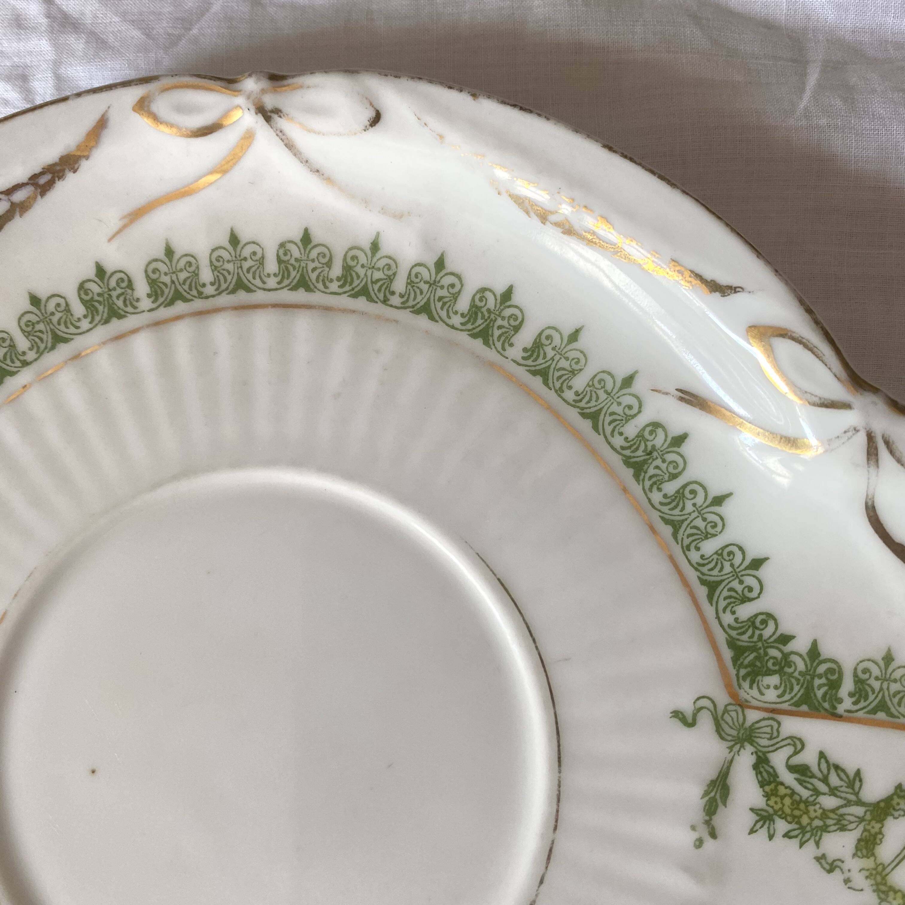 Selfish porcelain lunch plate