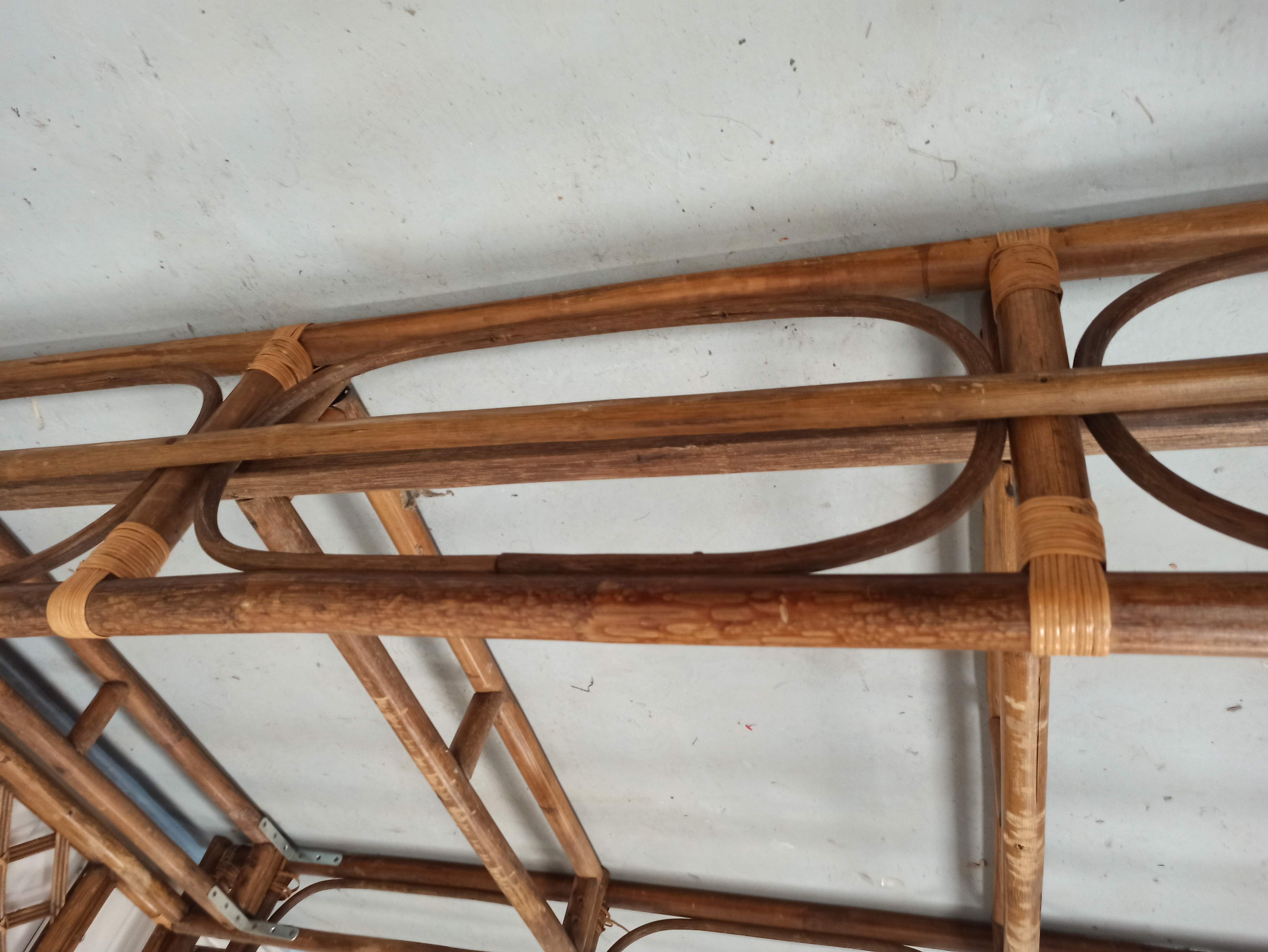 Rattan bamboo bed for one person