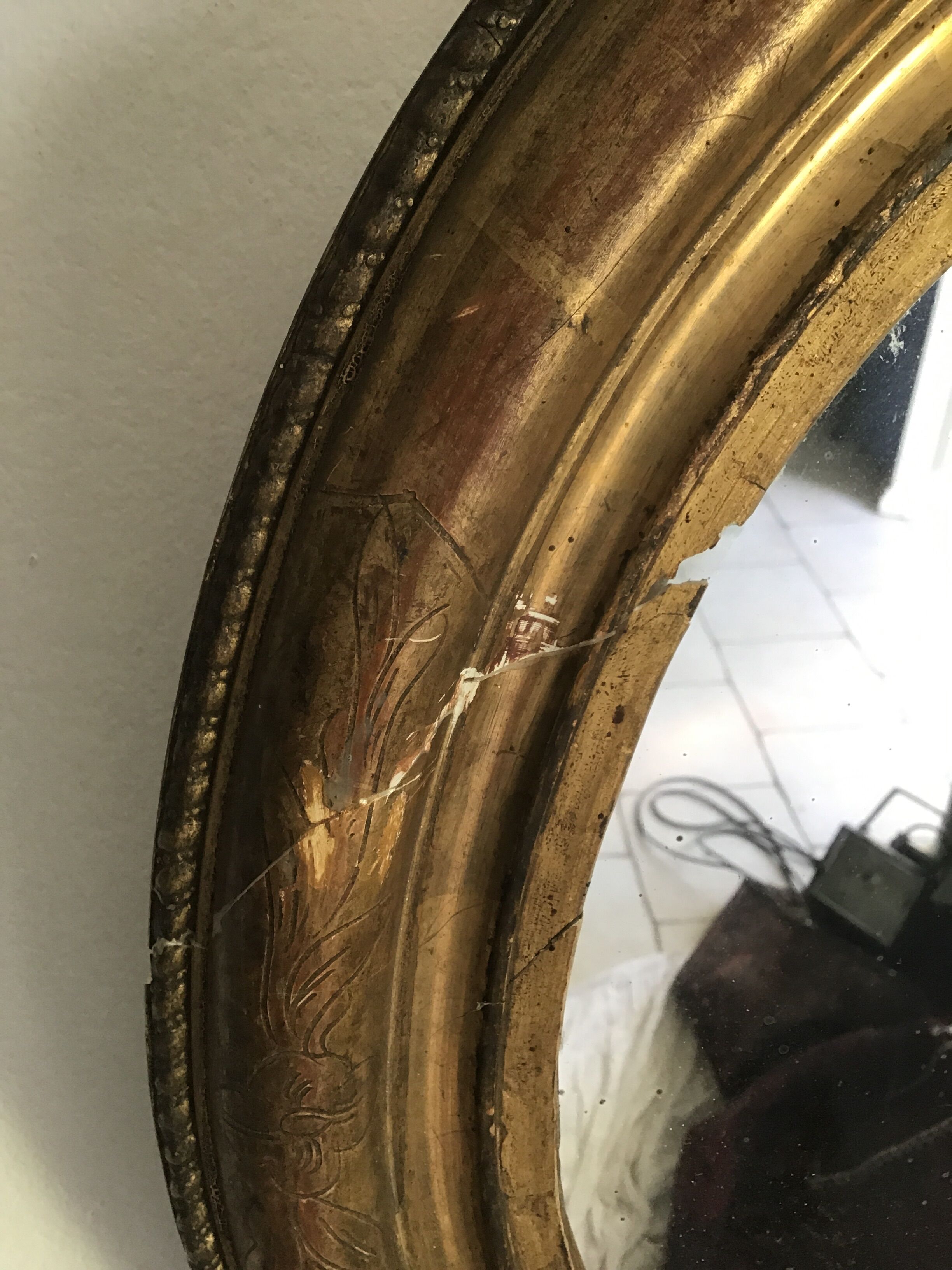 Oval mirror - 50 x 39