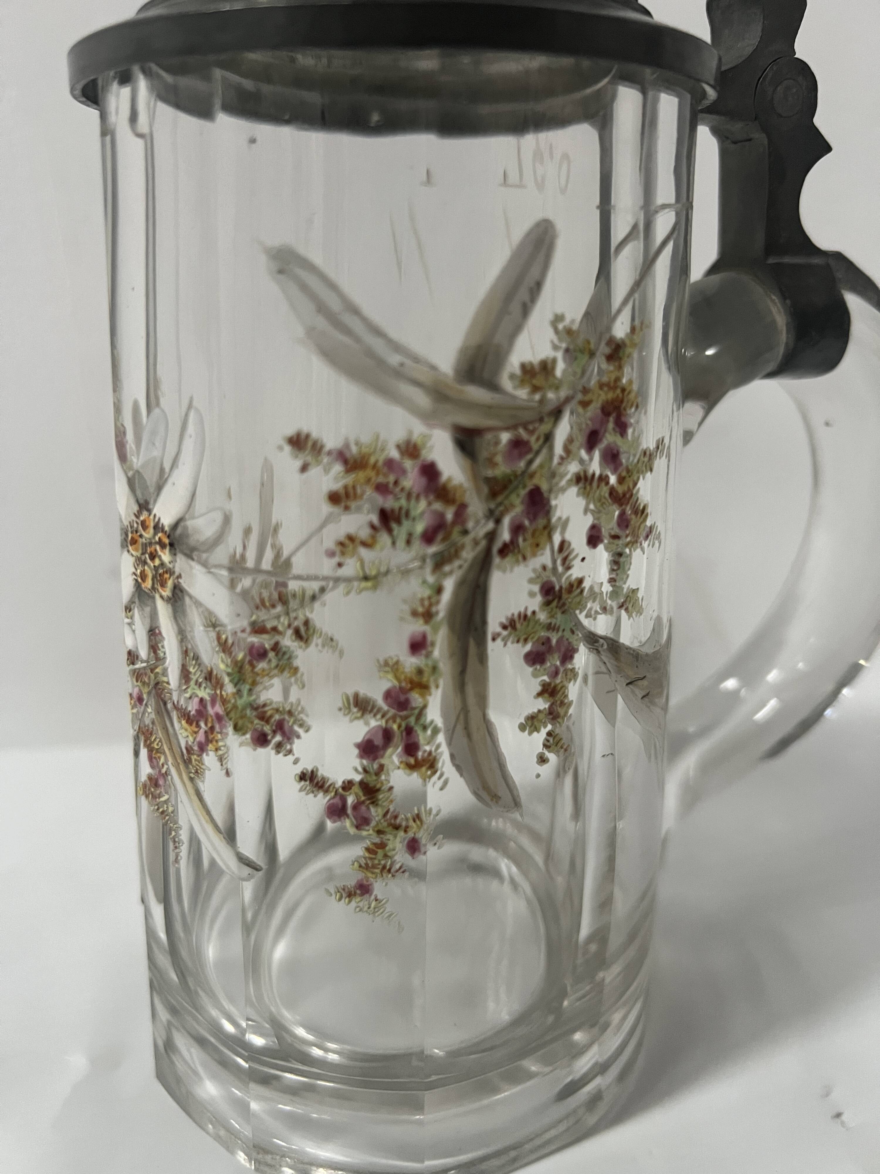 Bock couvert a bière en verre émaillé XX siècle