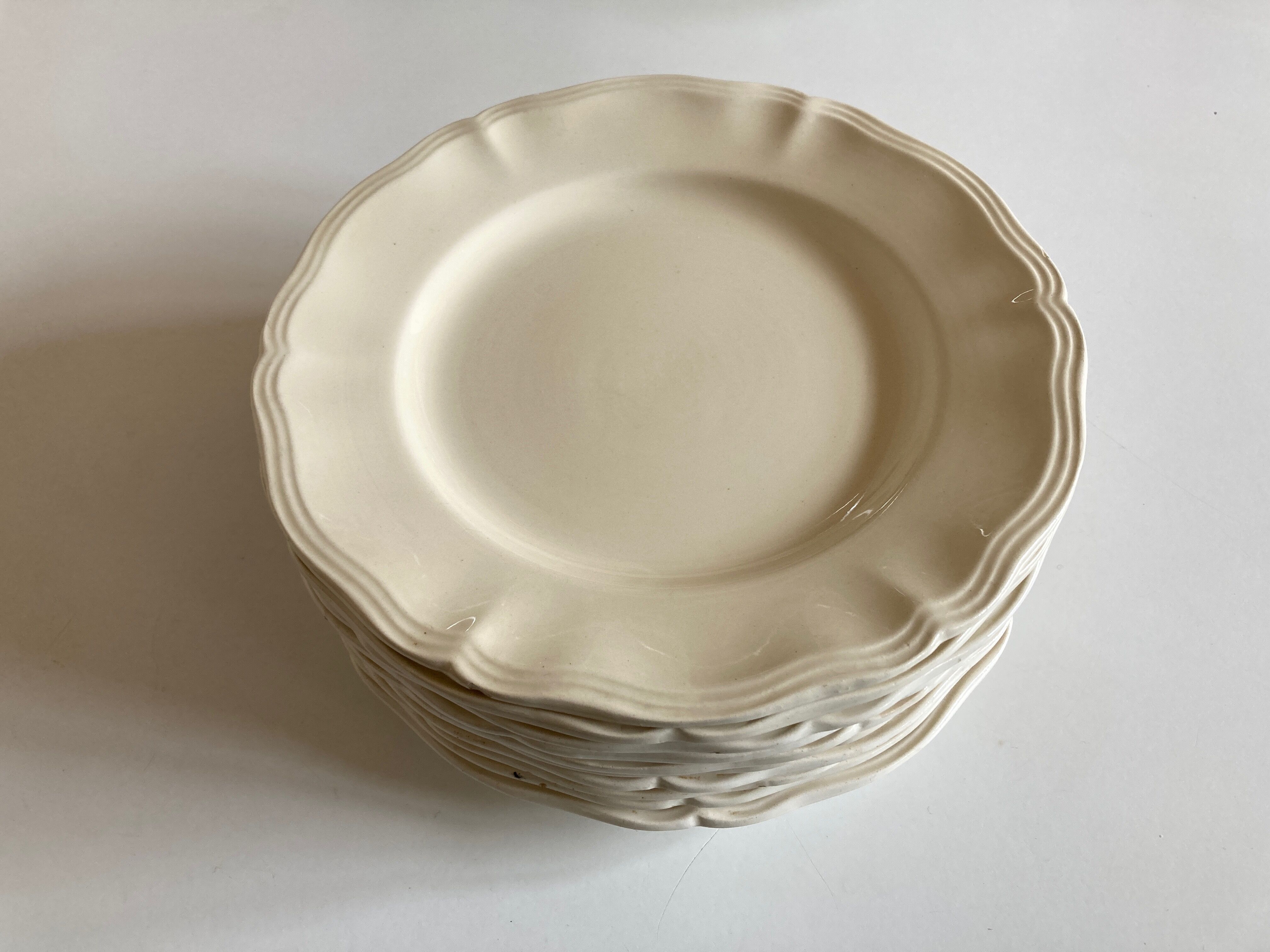 Set of 10 plates ivory of sarreguemines with godrons
