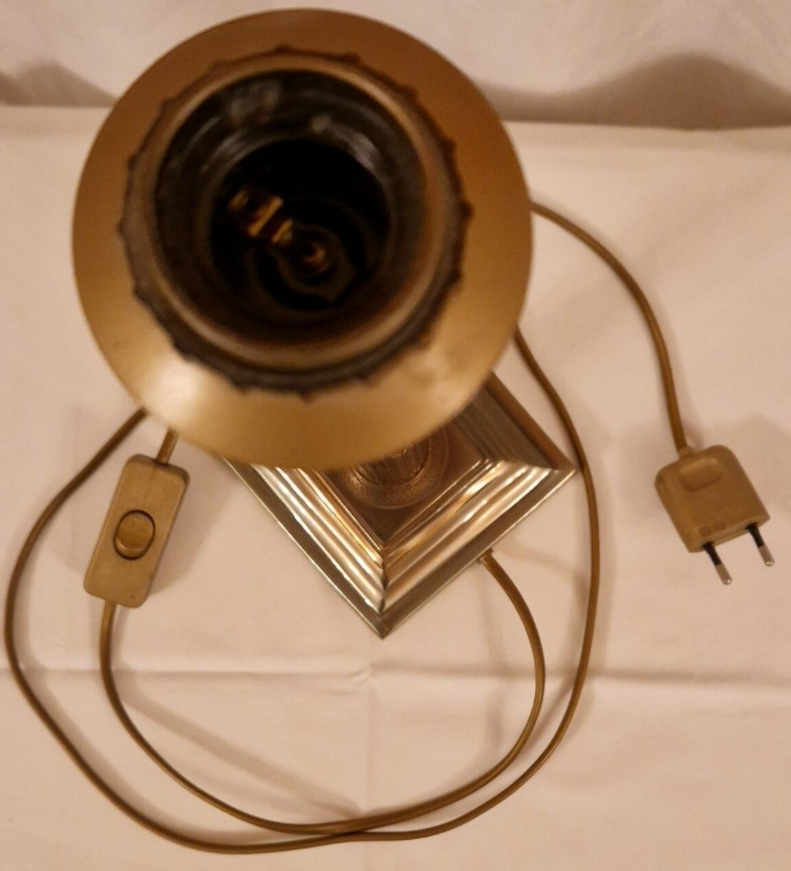 Vintage Art Deco brass table lamp – parchment effect shade –