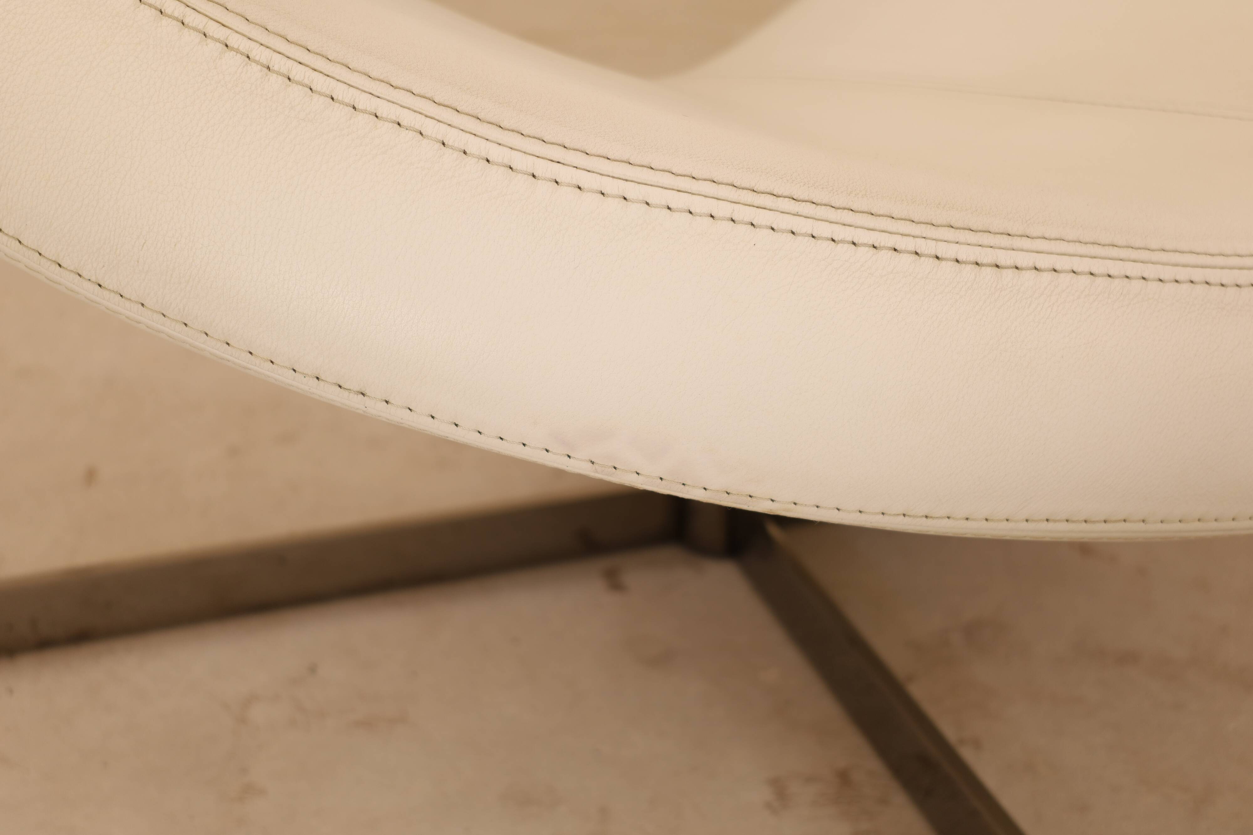 Nuage leather armchair, Roche Bobois, France, 1990s