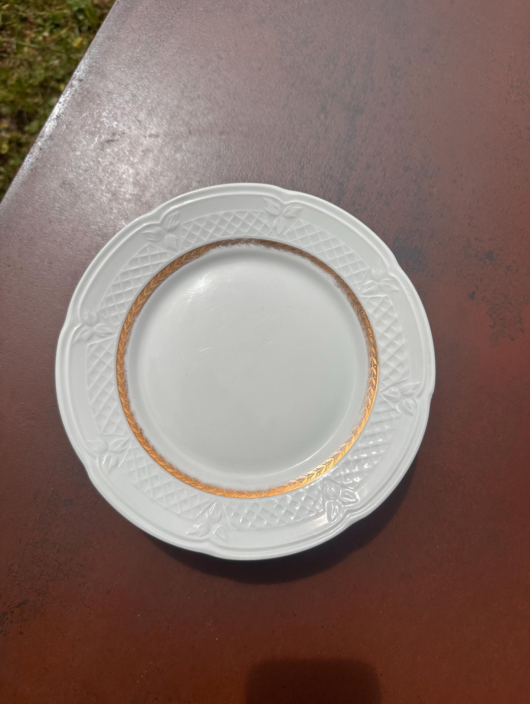 Set of 6 dessert plates in Berry porcelain – White and gold