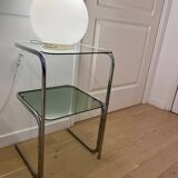 Table d’appoint en chrome et verre fumé