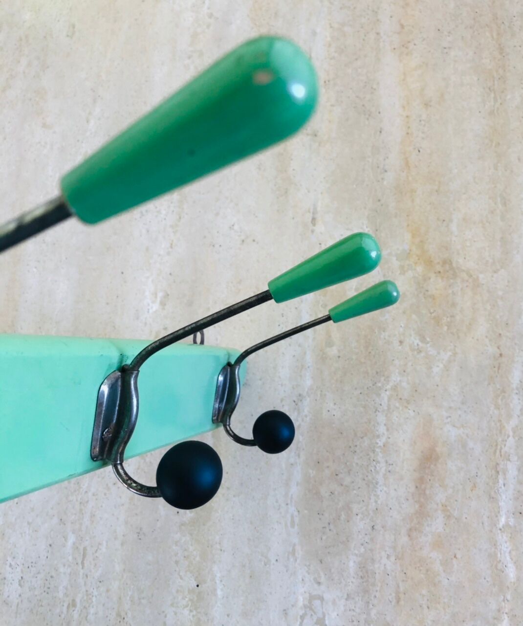 Vintage wall coat holder with 4 patères circa 50/60