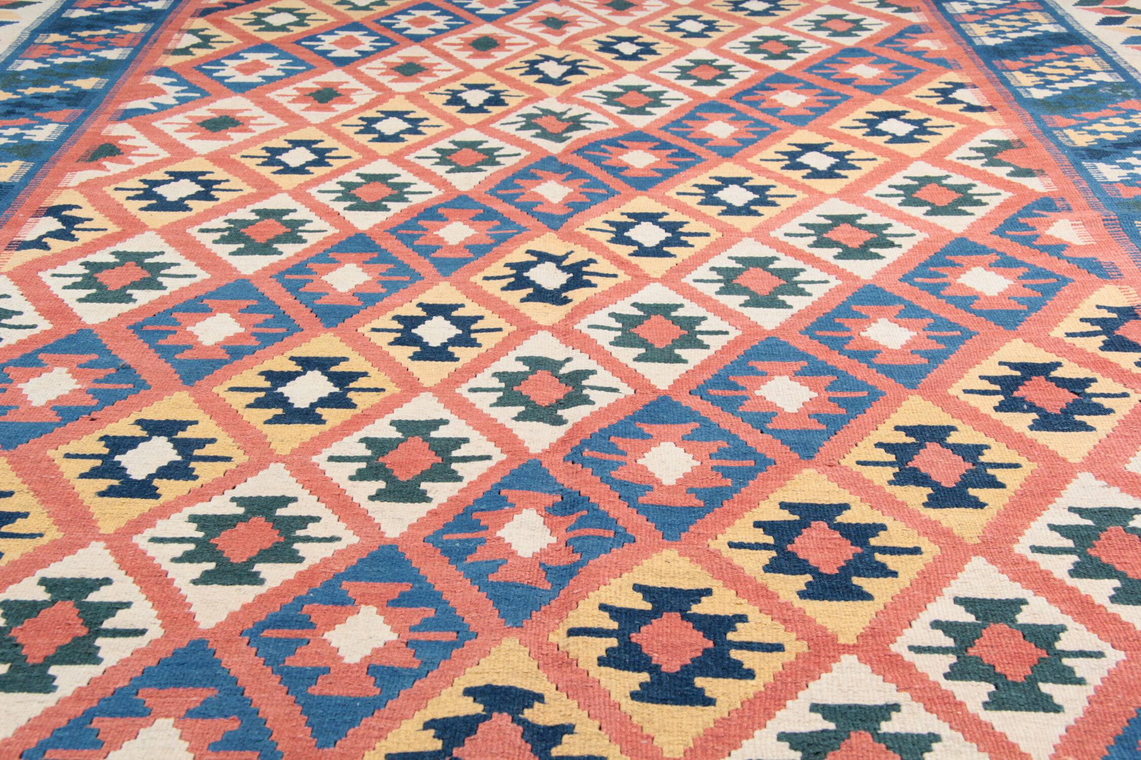 Persian kilim, handwoven oriental qashqai flat woven wool rug- 207x296cm