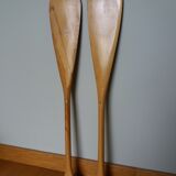 Paddles Native American rows