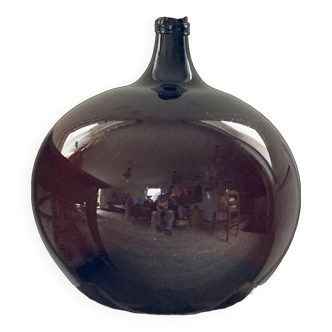 Amber demijohn late 19th century