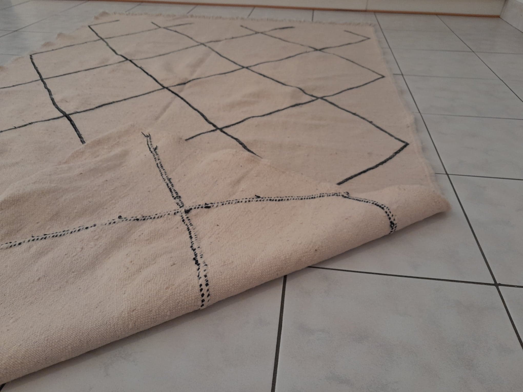 Handmade Berber Beni Ouarain Kilim 235x145cm