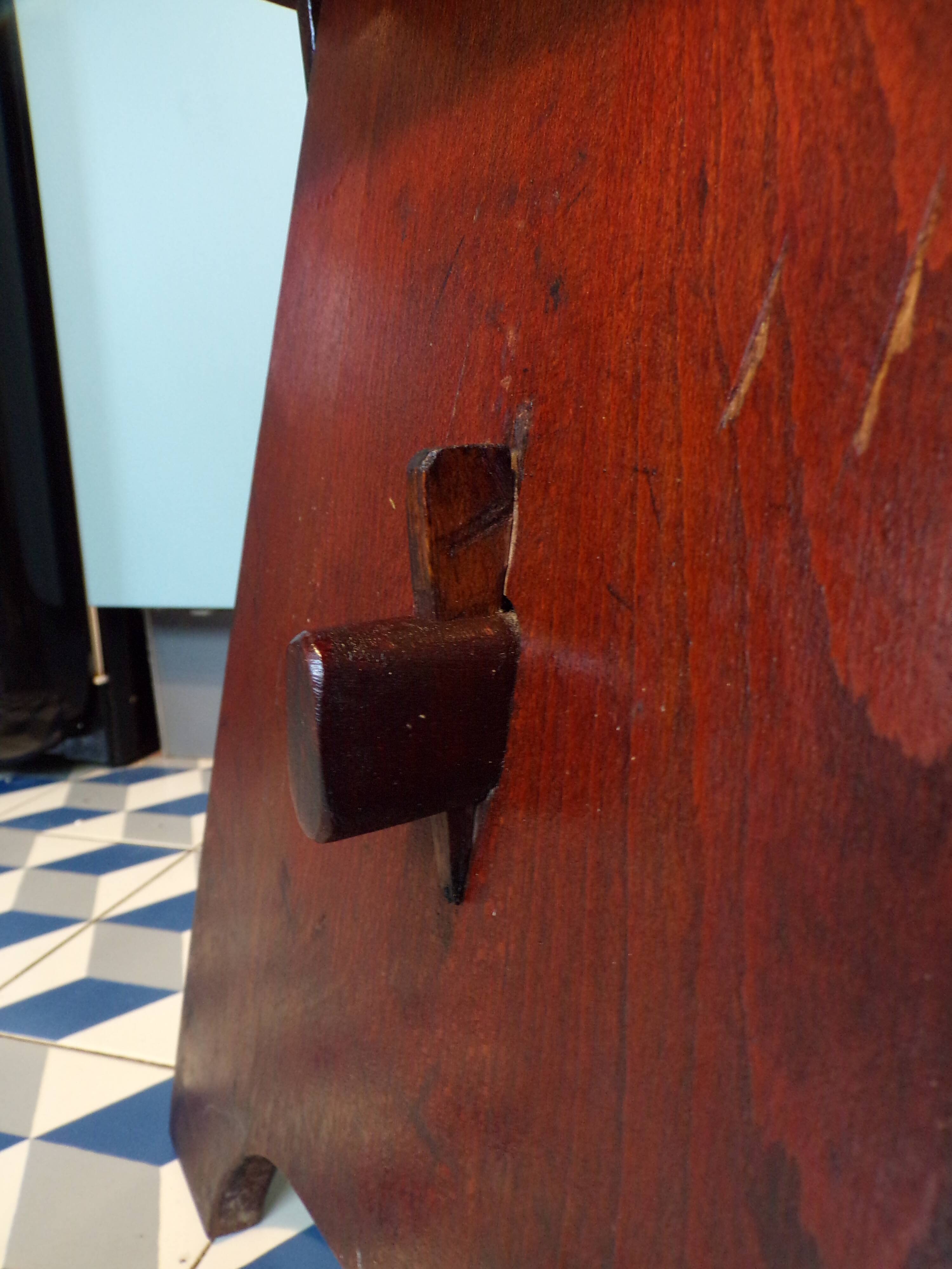 Art & craft reconstruction chair